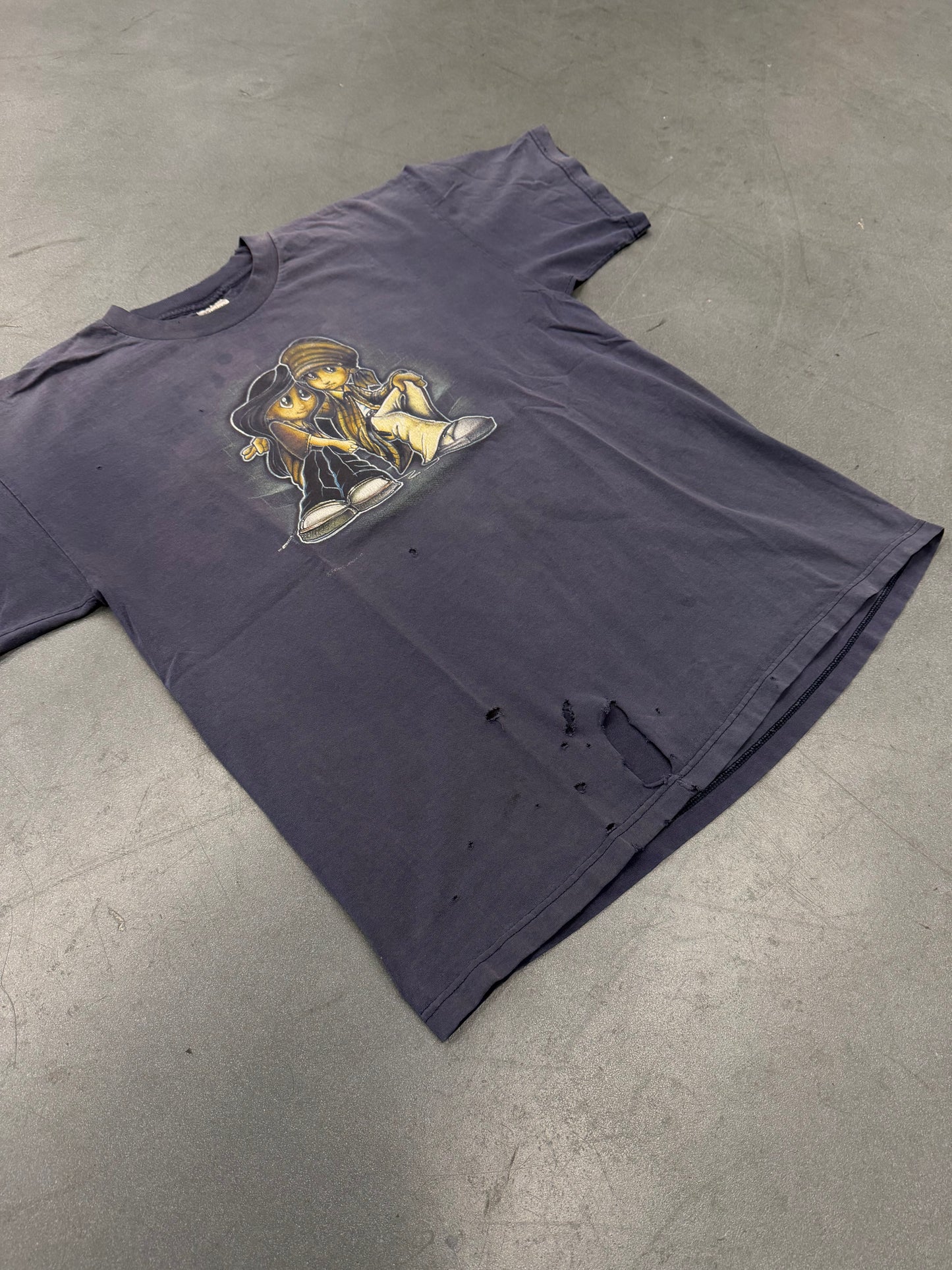 1997 AZTLAN CARTOON GUY AND GIRL THRASHED TEE  (MURINA TAG)