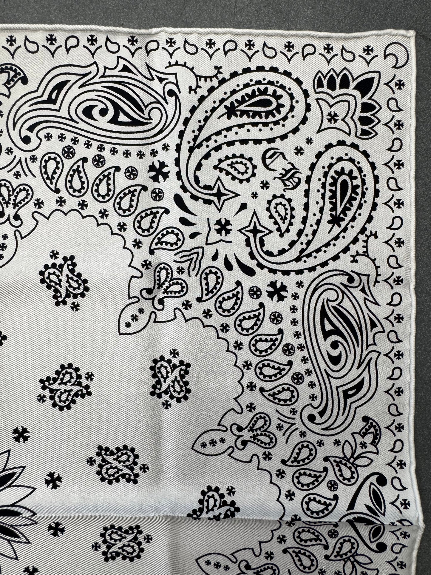 CHROME HEARTS SHOCK TREATMENT SILK BANDANA - WHITE