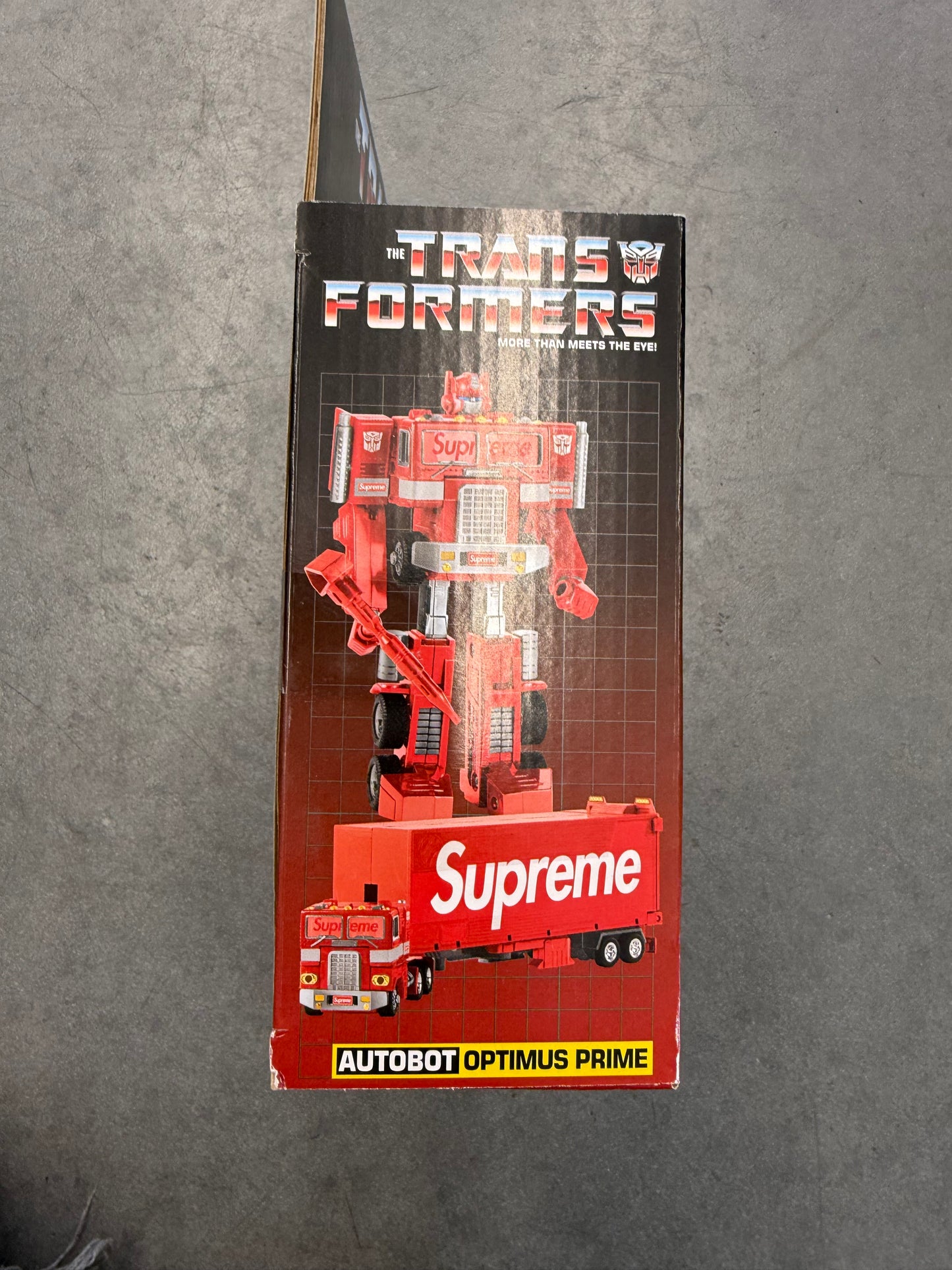 SS25 SUPREME TRANSFORMERS G1 OPTIMUS PRIME