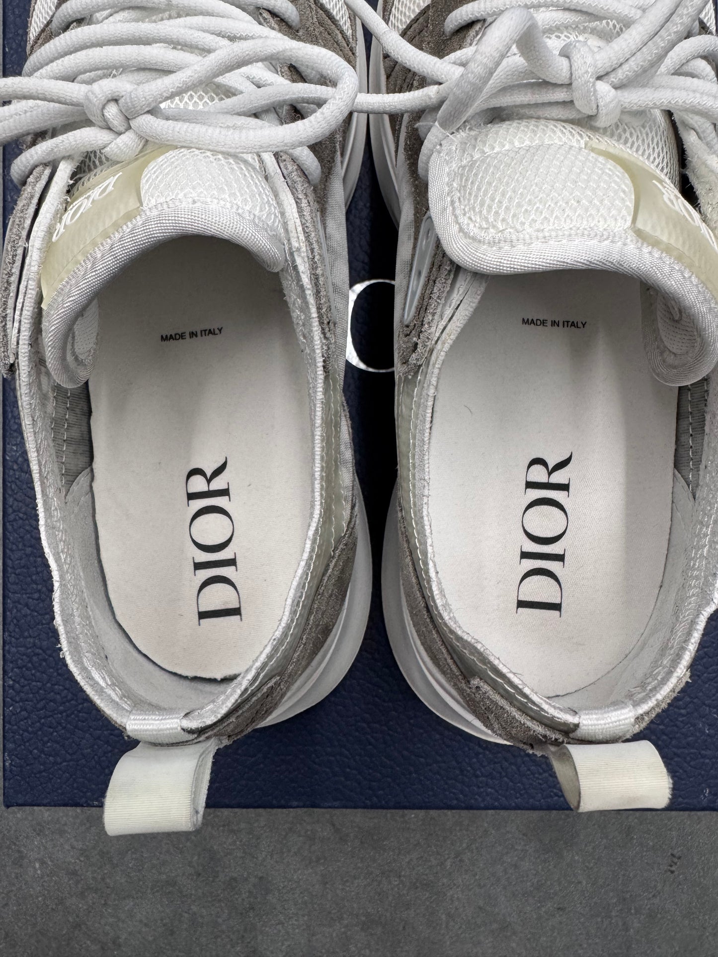SIZE 42 DIOR B25 RUNNER SNEAKER (PRE-OWNED WITH BOX)