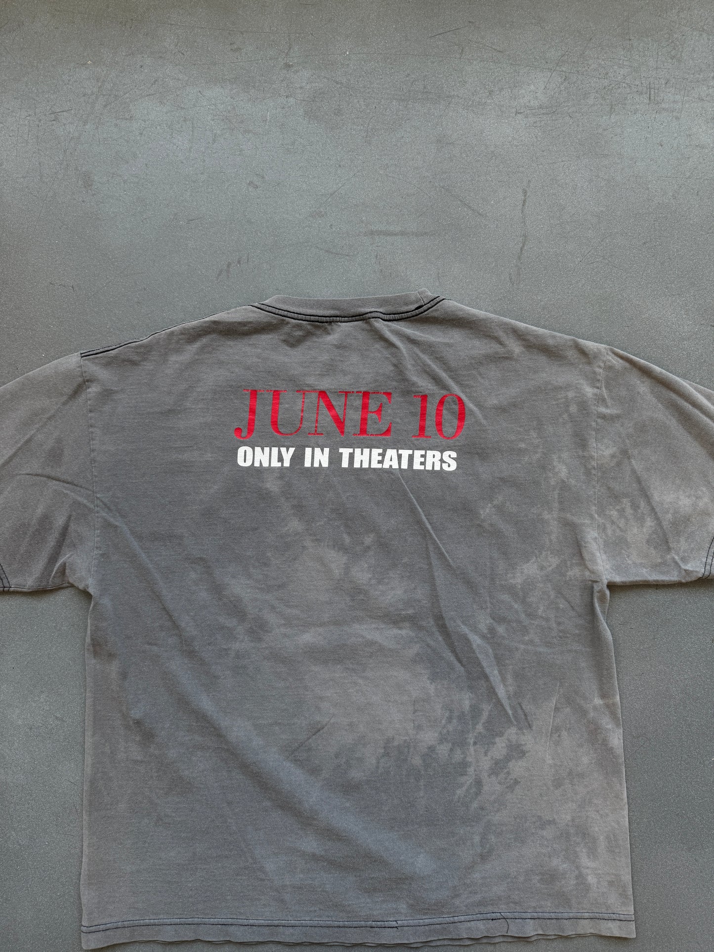 2005 MR. & MRS. SMITH MOVIE PROMO TEE (MR. & MRS. SMITH TAG)