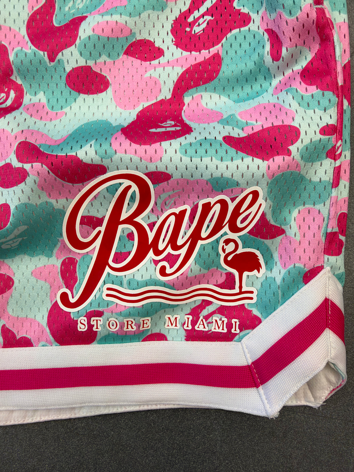 FW19 BAPE STORE MIAMI CAMO BASKETBALL SHORTS - PINK/BLUE