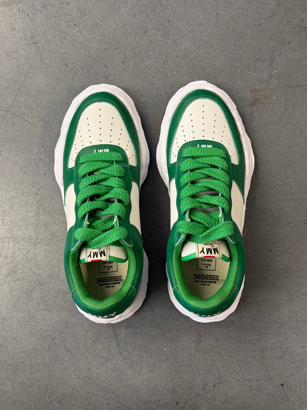 MAISON MIHARA YASUHIRO WAYNE OG SOLE GREEN & WHITE LEATHER LOW-TOP SNEAKERS (EU 44)