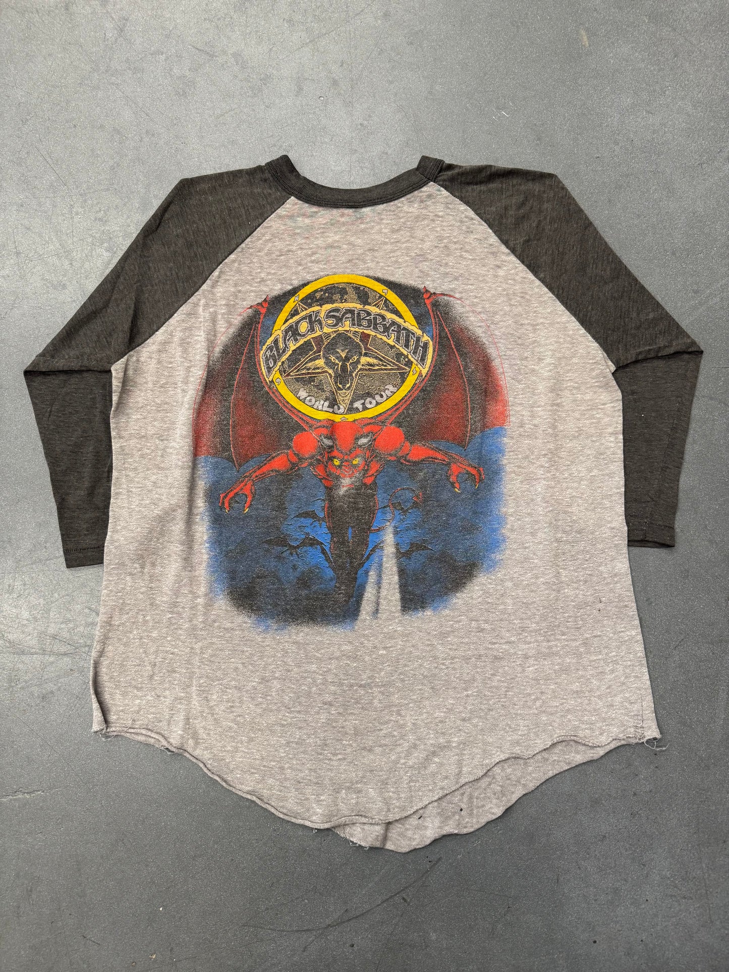 1983 BLACK SABBATH WORLD TOUR TEE (PULLED TAG)
