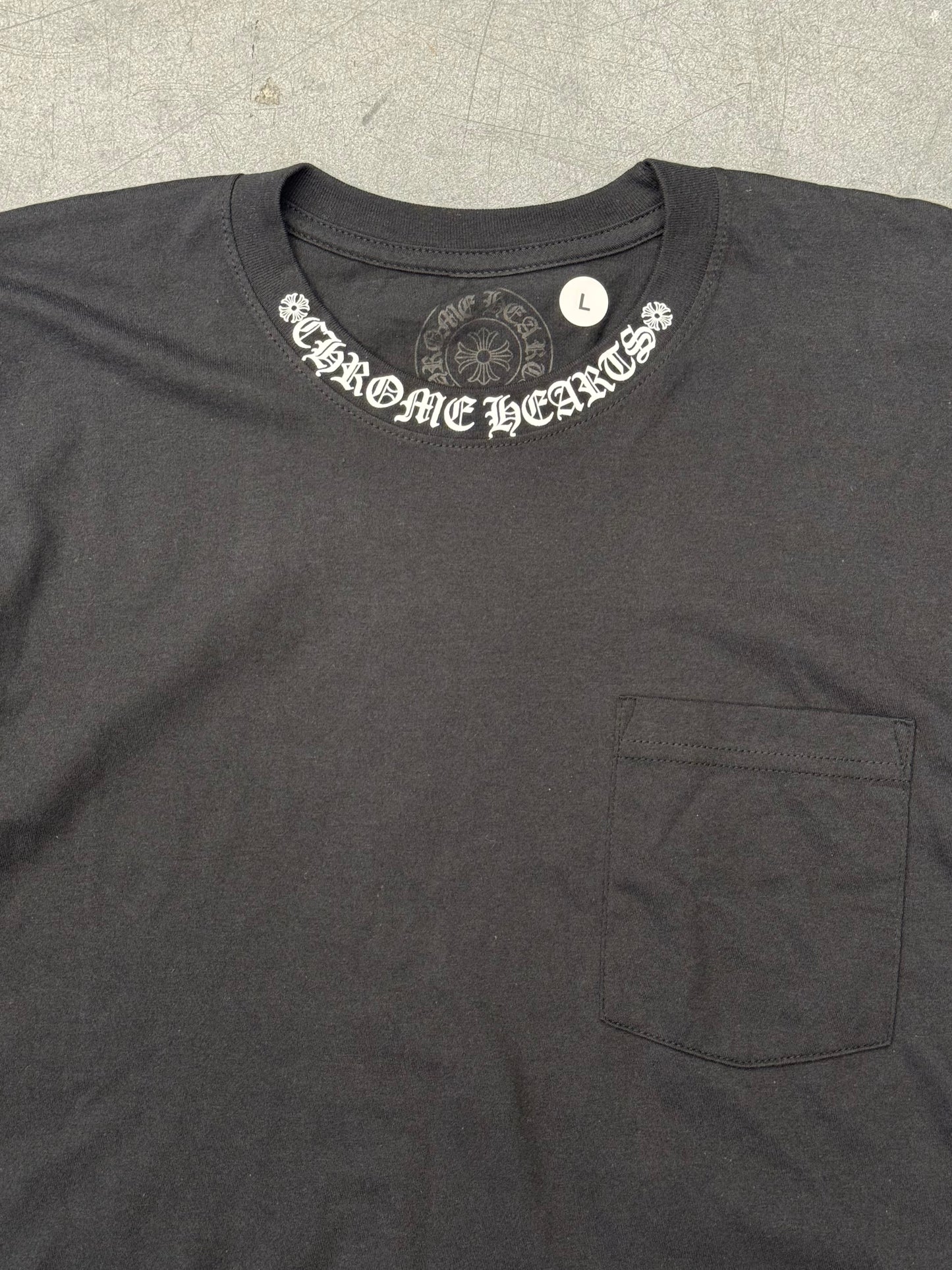 CHROME HEARTS COLLAR PRINT POCKET TEE