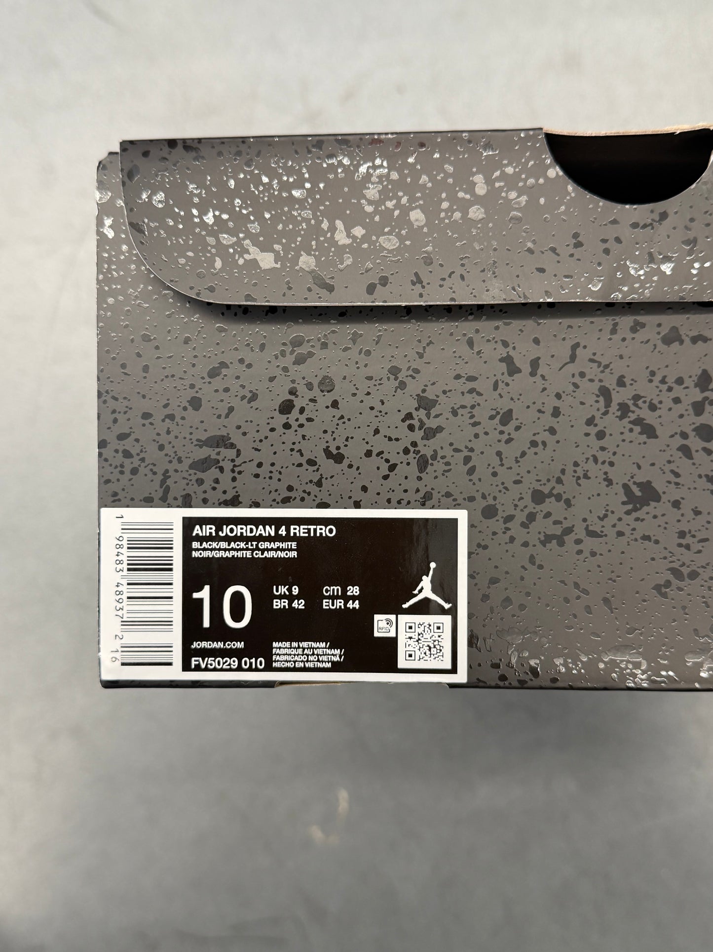 2025 AIR JORDAN 4 RETRO BLACK CAT (PRE-OWNED WITH BOX)