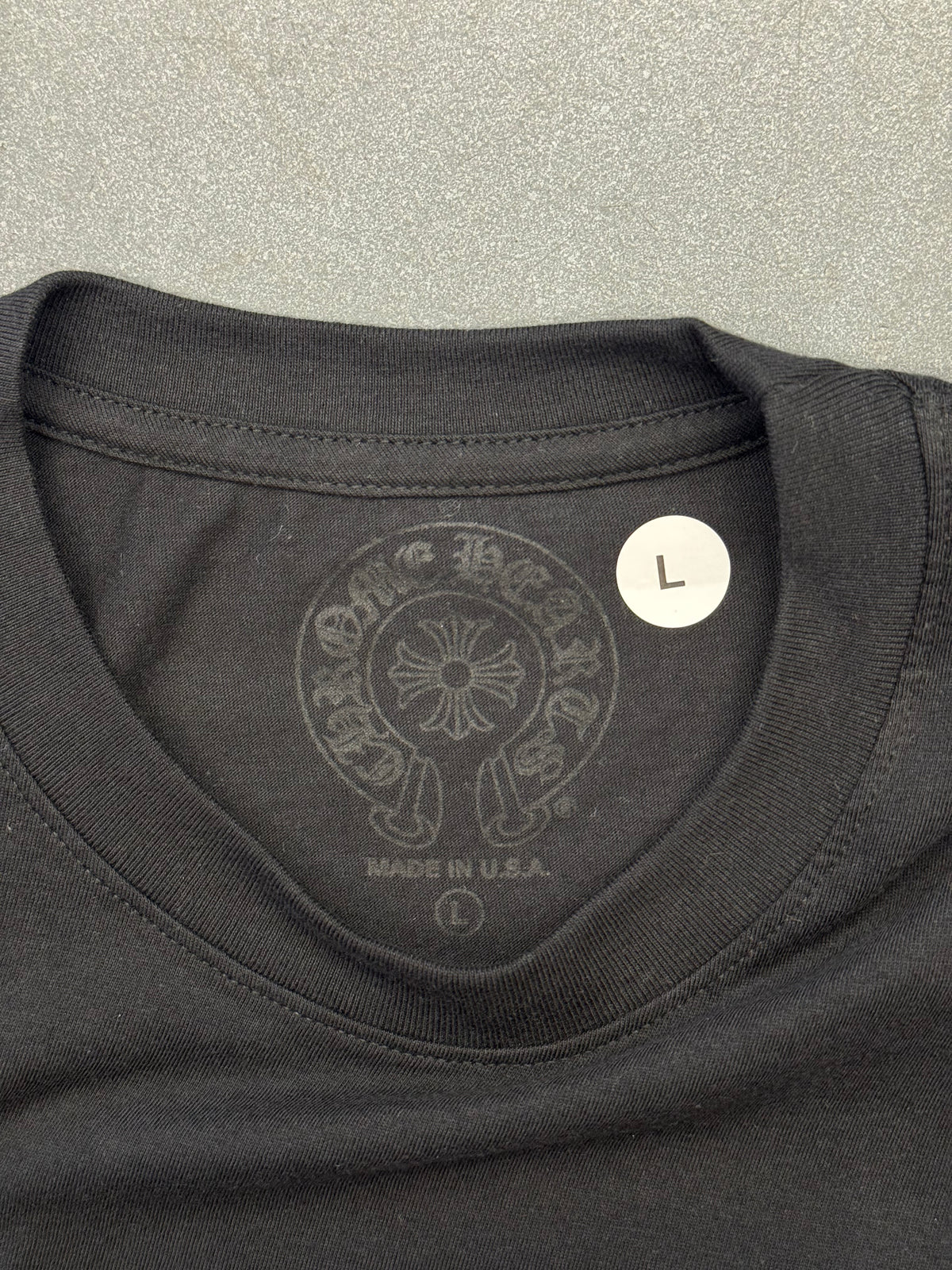 CHROME HEARTS MIAMI EXCLUSIVE HORSESHOE POCKET TEE - BLACK