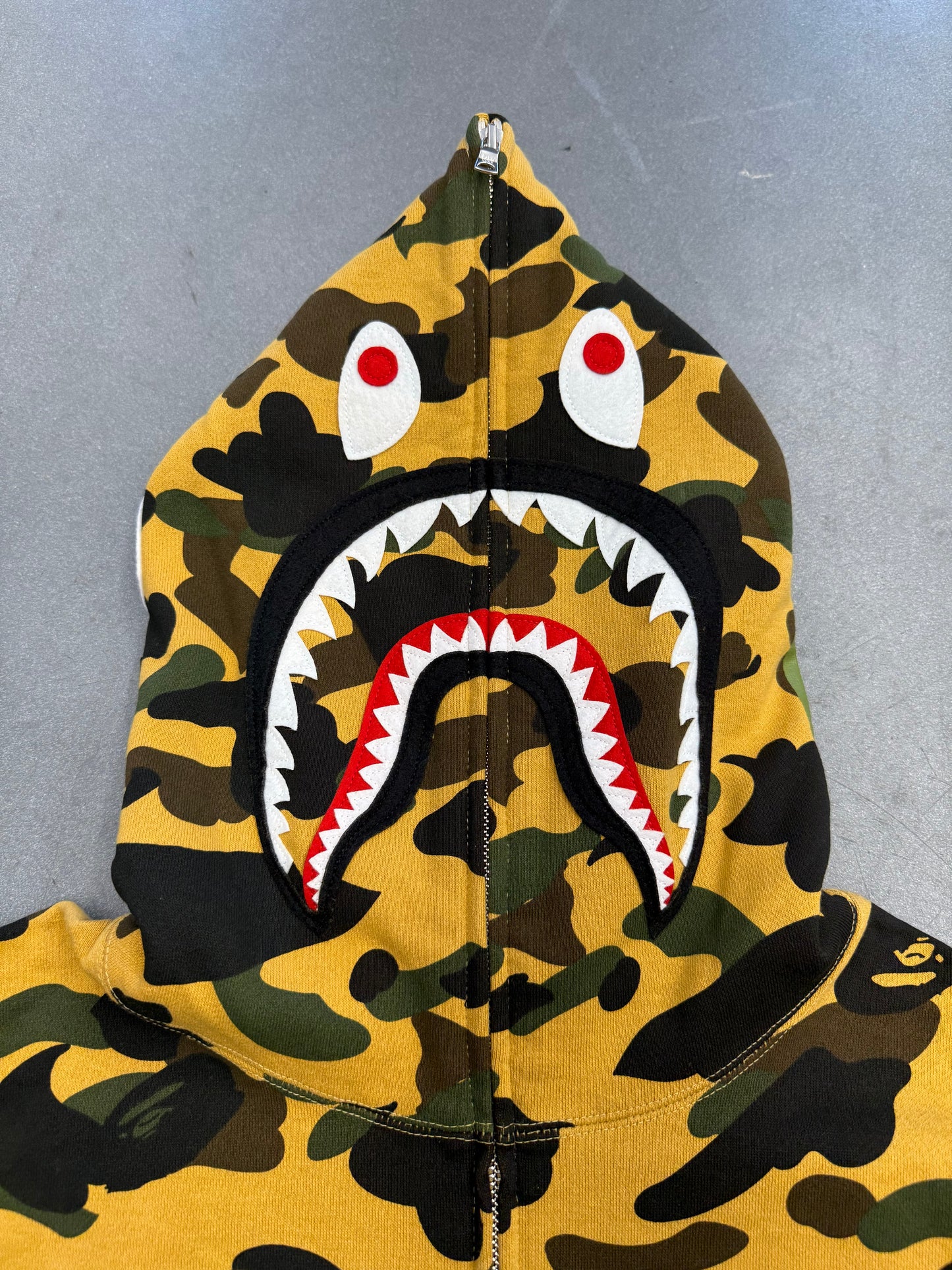 A BATHING APE BAPE 1ST CAMO SHARK FULL ZIP HOODIE - YELLOW (XL) (NWT)