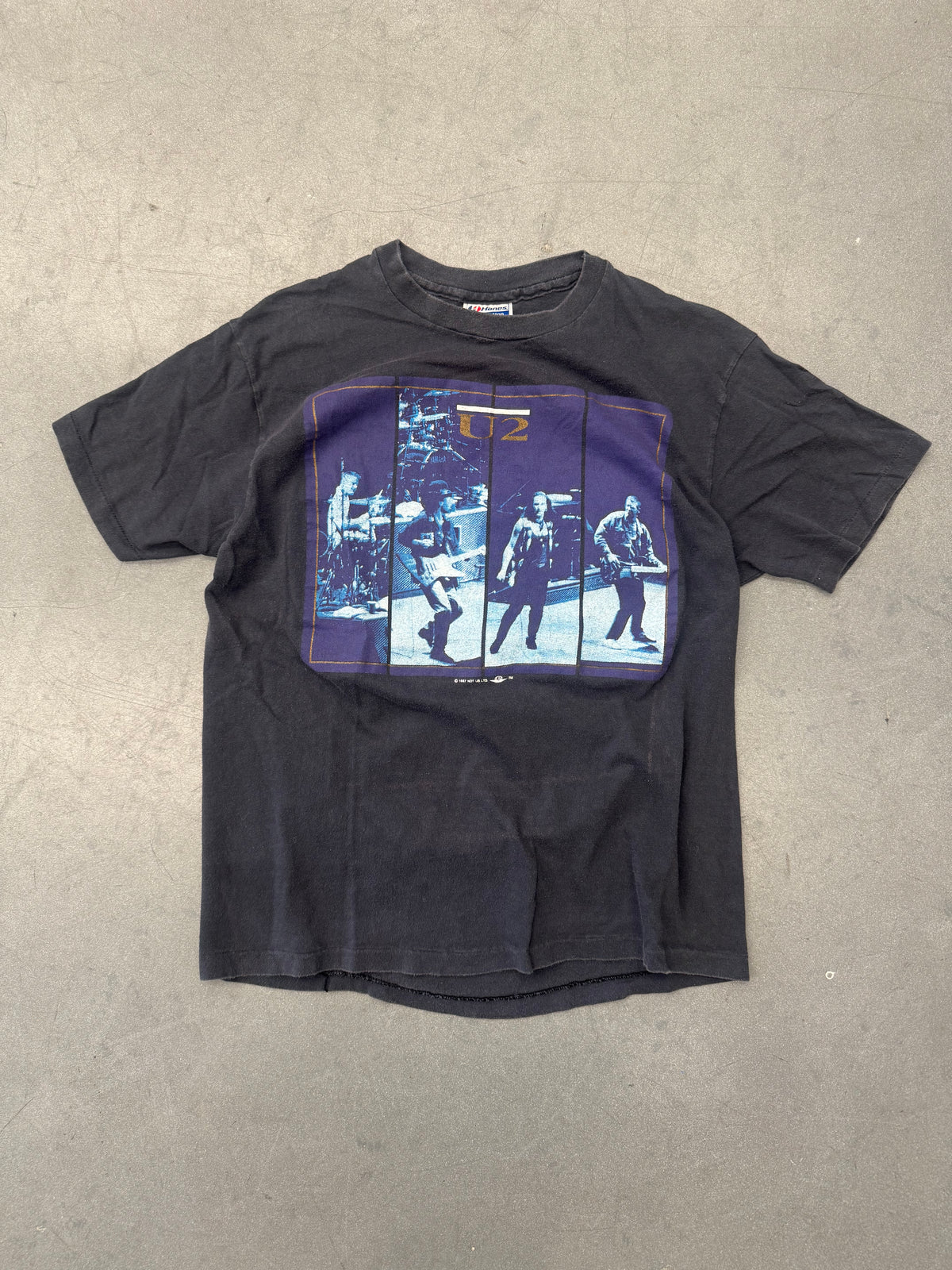 1987 U2 THE JOSHUA TREE FALL TOUR ON STAGE TOUR TEE (HANES TAG)
