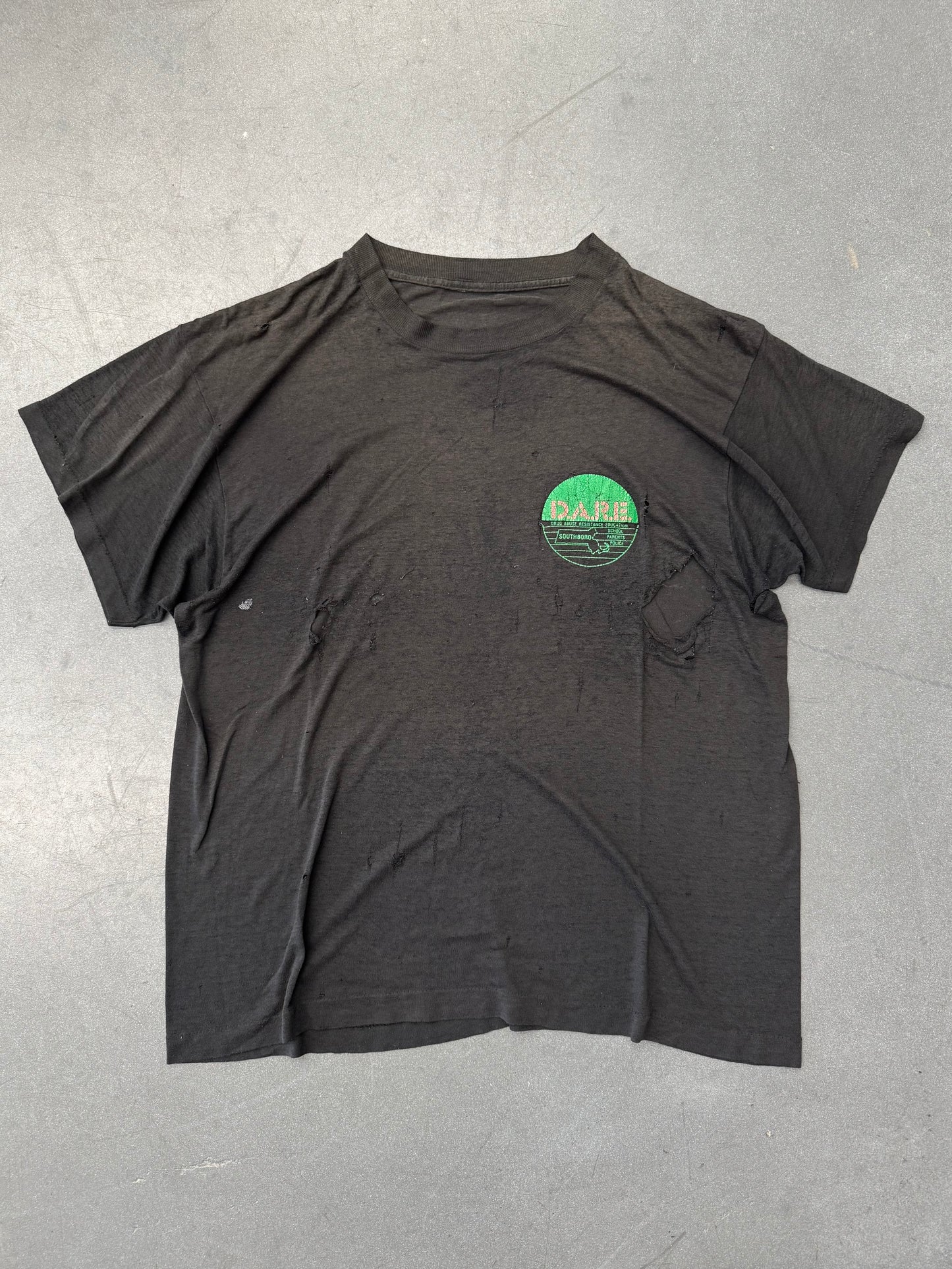 90'S D.A.R.E. TO KEEP KIDS OFF DRUGS PAPER THIN DISTRESSED TEE (PULLED TAG)