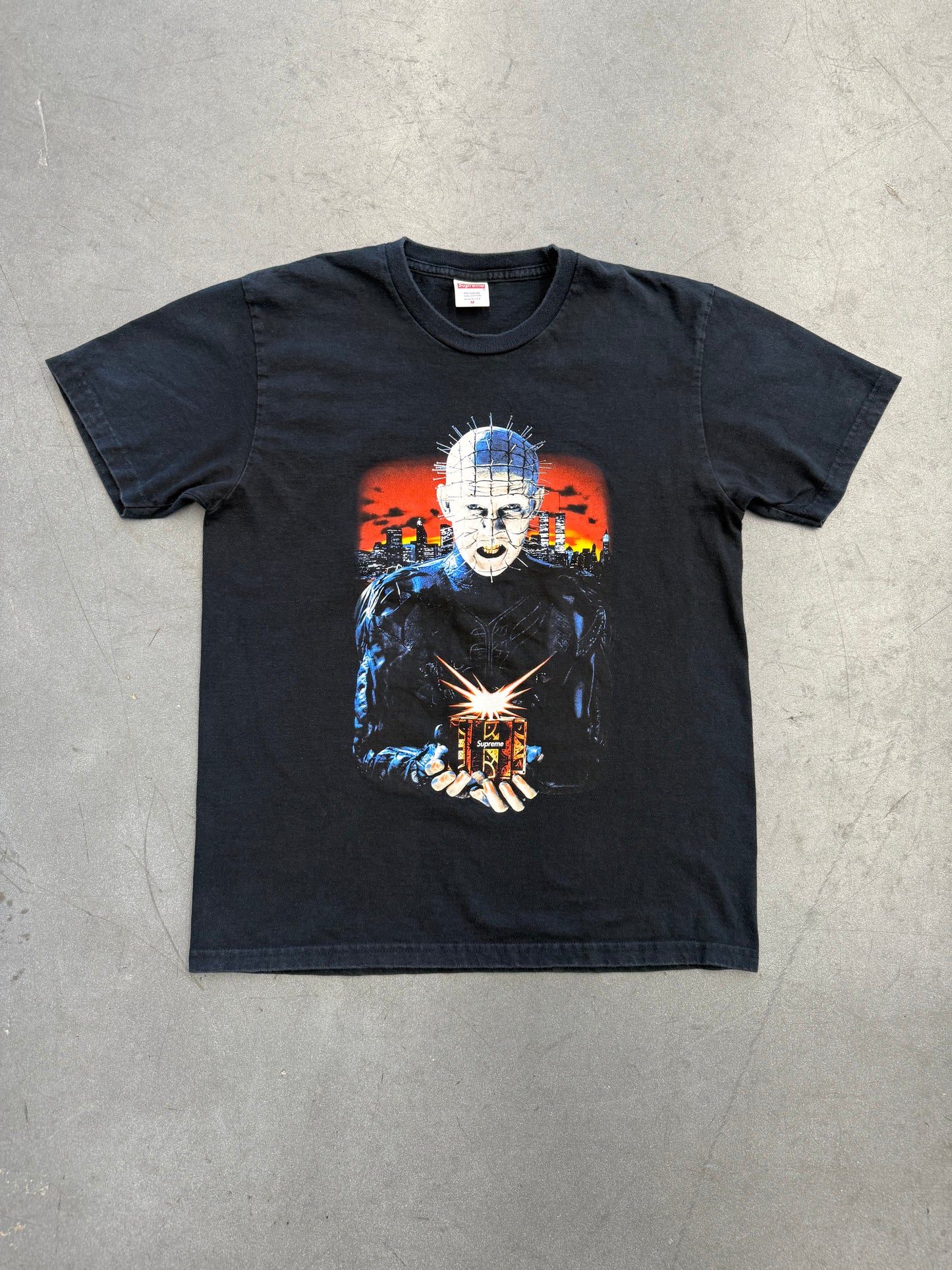SS18 SUPREME HELLRAISER HELL ON EARTH TEE - BLACK