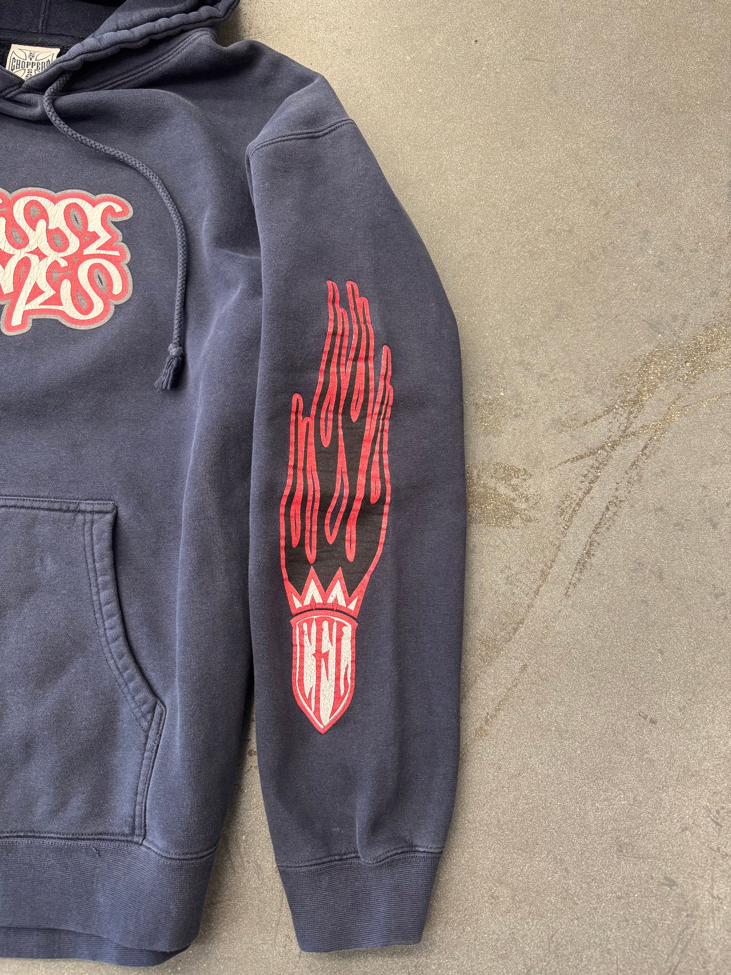 90S WEST COAST CHOPPERS JESSE JAMES GRAFFITI LOGO FLAMING IRON CROSS PULLOVER HOODIE (IRON CROSS TAG)