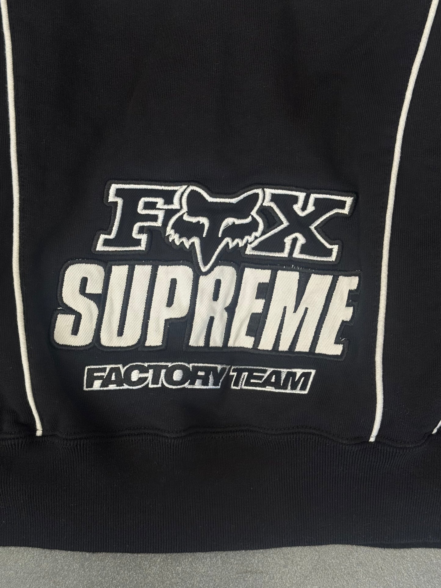FW25 SUPREME FOX RACING ZIP-UP HOODED SWEATSHIRT - BLACK