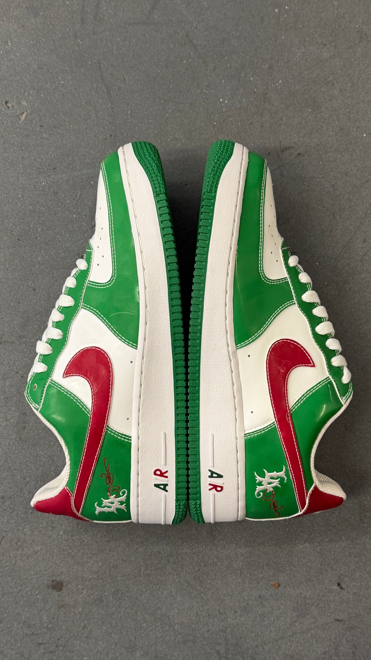2005 NIKE AIR FORCE 1 LOW MR. CARTOON