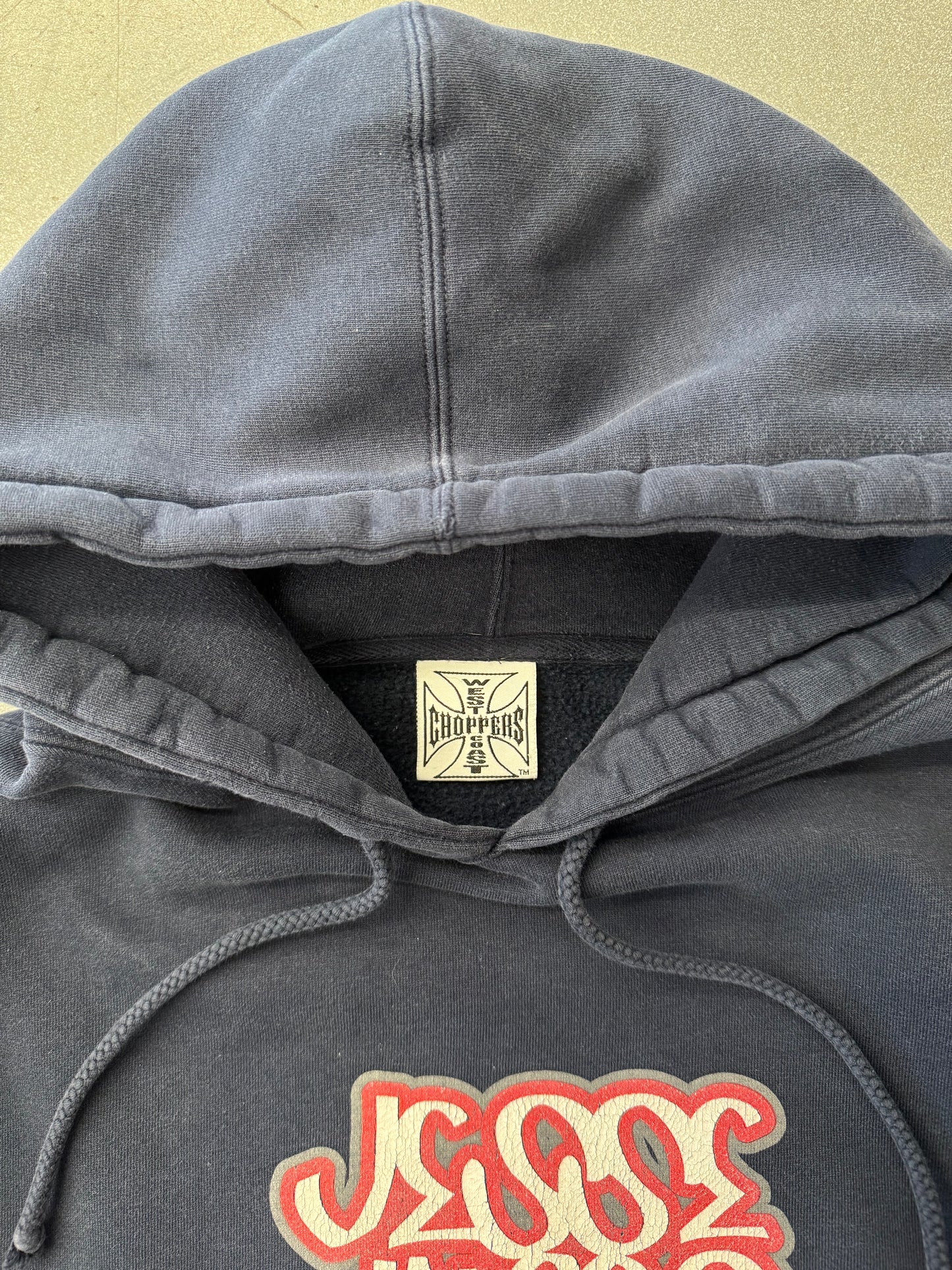 90S WEST COAST CHOPPERS JESSE JAMES GRAFFITI LOGO FLAMING IRON CROSS PULLOVER HOODIE (IRON CROSS TAG)
