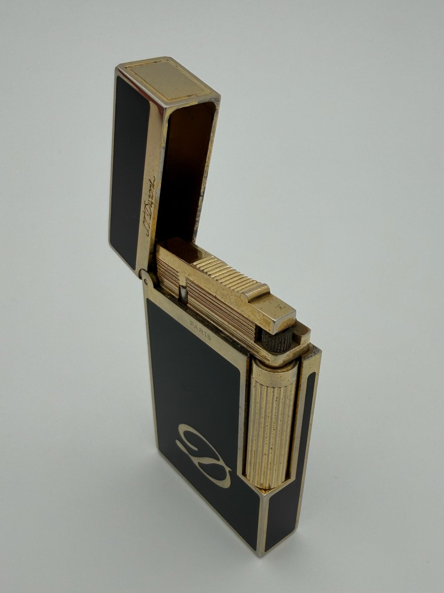 S.T. DUPONT BLACK LACQUERED LIGNE 2 GOLD-PLATED LIGHTER (WITH BOX AND MANUAL)