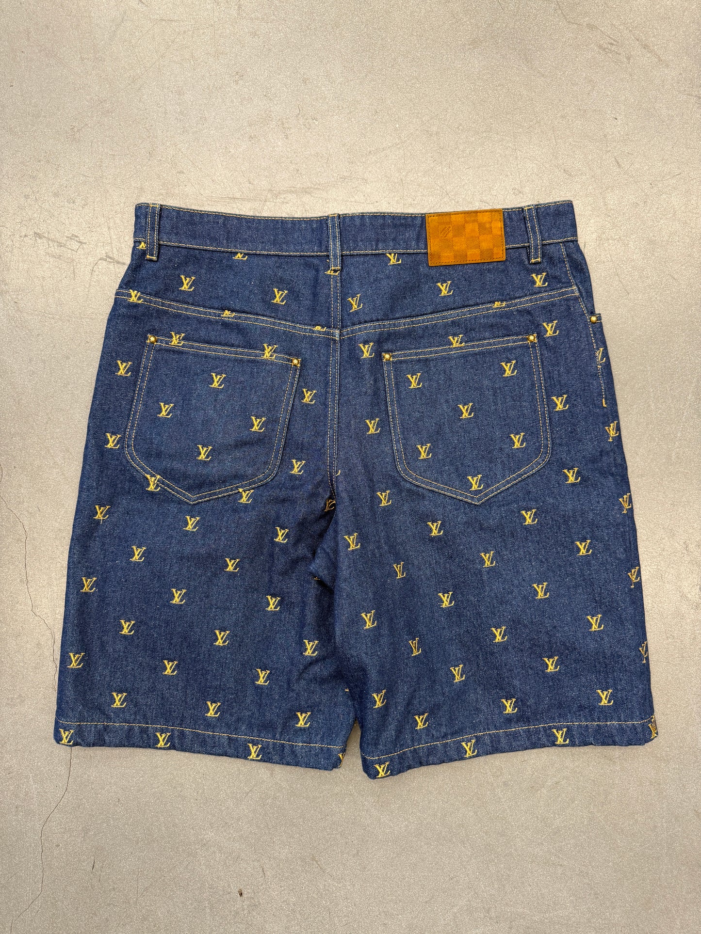 SS24 LOUIS VUITTON EMBROIDERED SIGNATURE DENIM SHORTS
