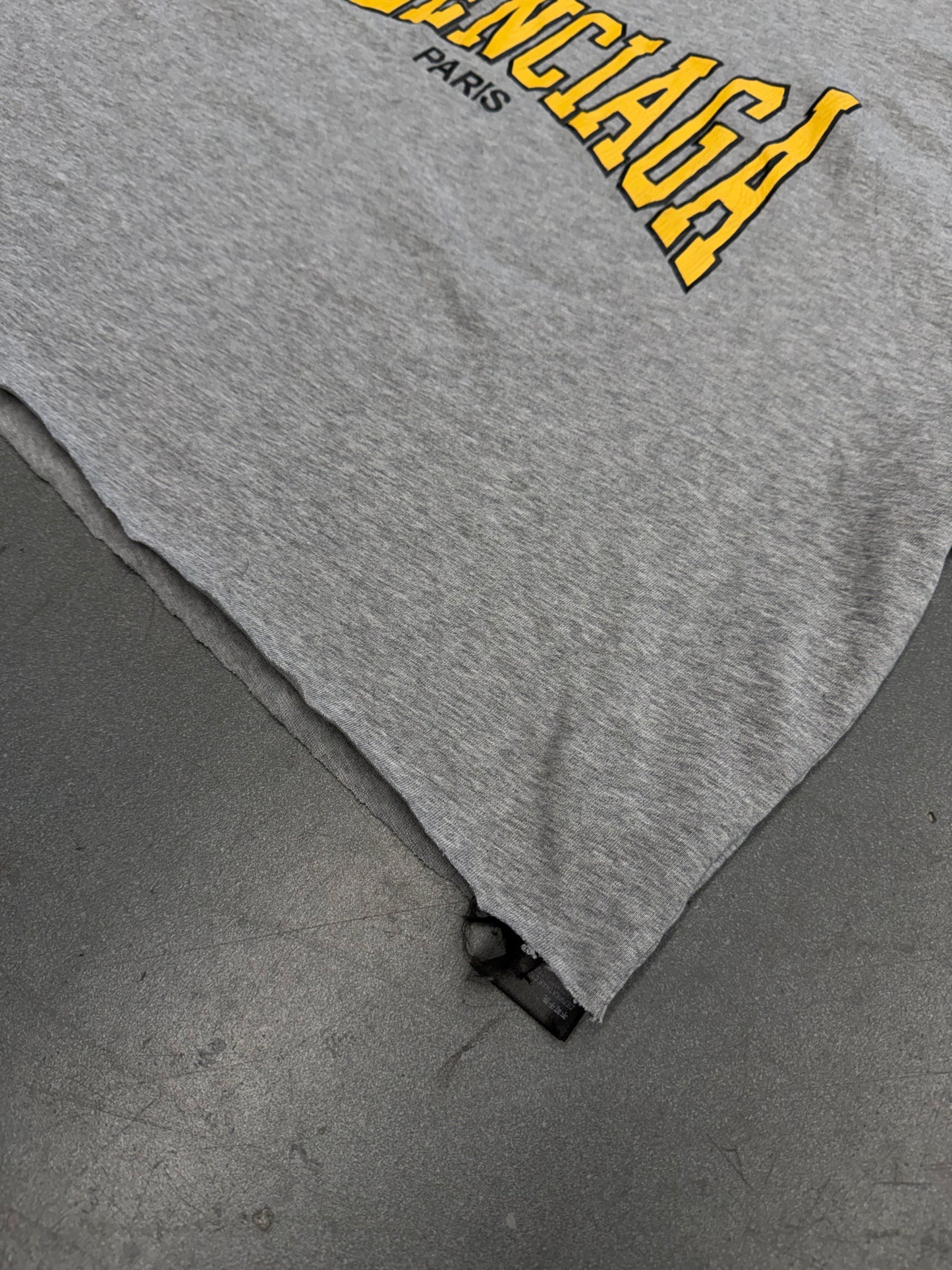 BALENCIAGA BOXING LOGO CROPPED TEE