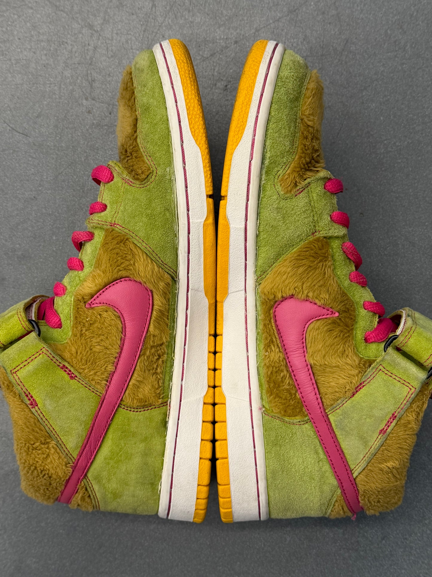 2006 NIKE SB DUNK MID MAMA BEAR (W/O BOX)