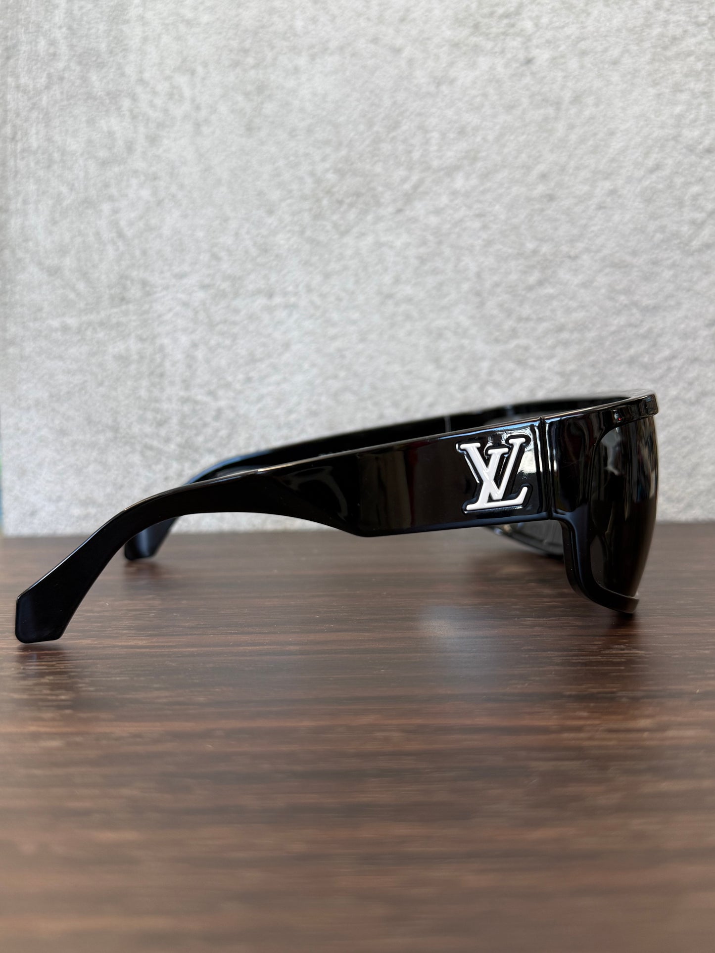 LOUIS VUITTON CRYSTAL CYCLONE SPORT MASK SUNGLASSES