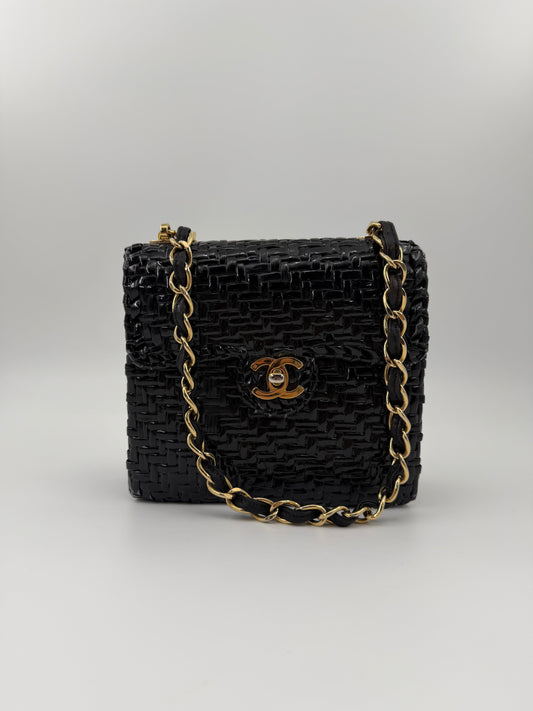 2001 CHANEL WOVEN WICKER/RATTAN MINI CLASSIC FLAP BAG - BLACK/GOLD