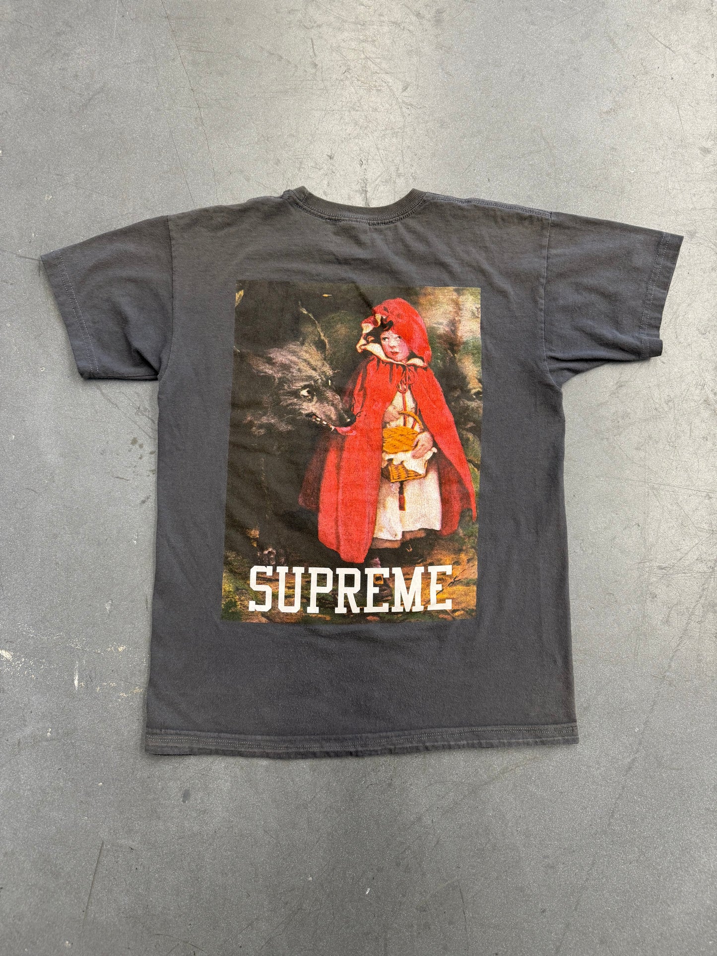 FW12 SUPREME LITTLE RED RIDING HOOD TEE - GREY (M)