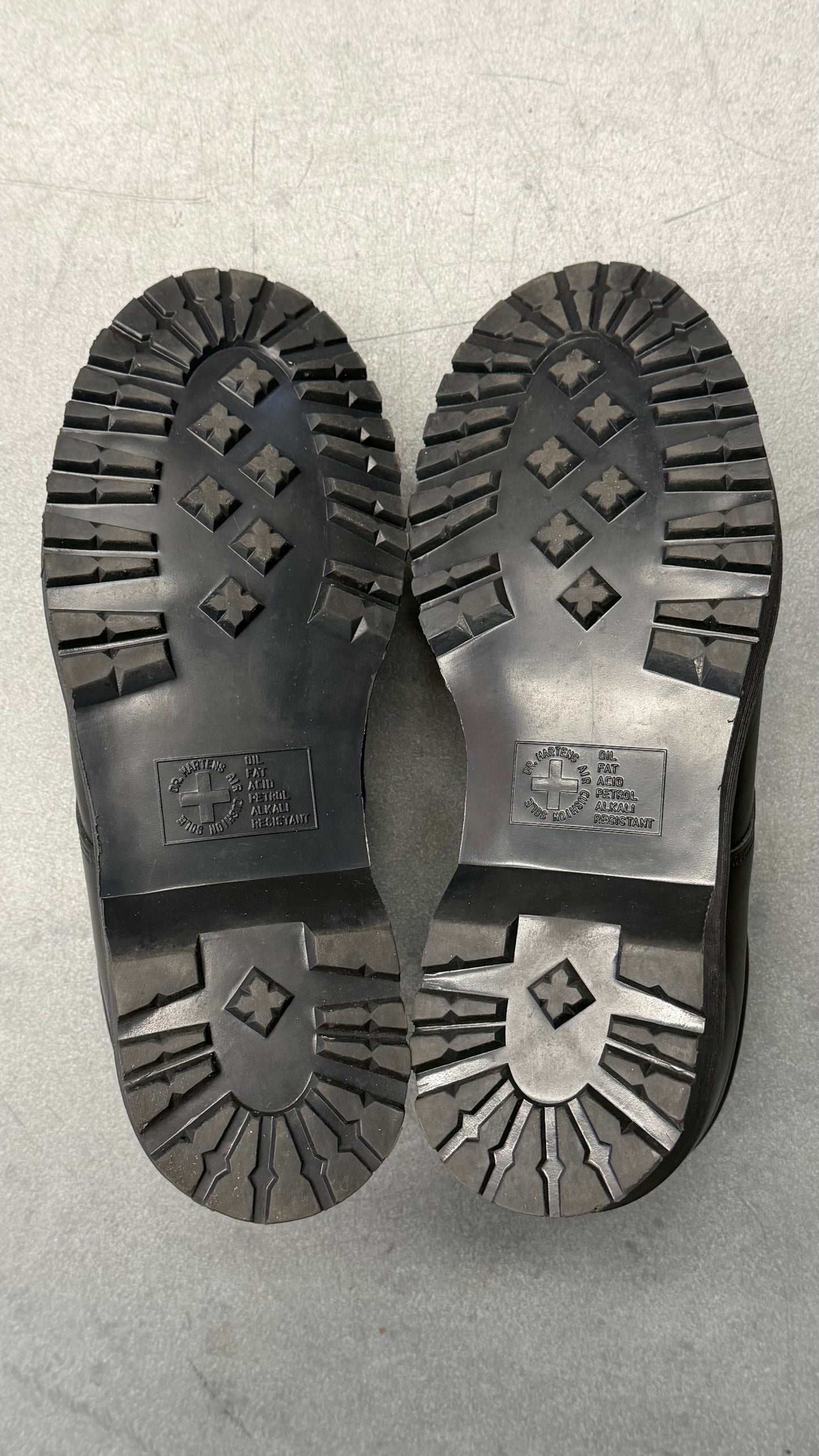 SS26 SUPREME DR. MARTENS POSTAL 4-EYE SHOE