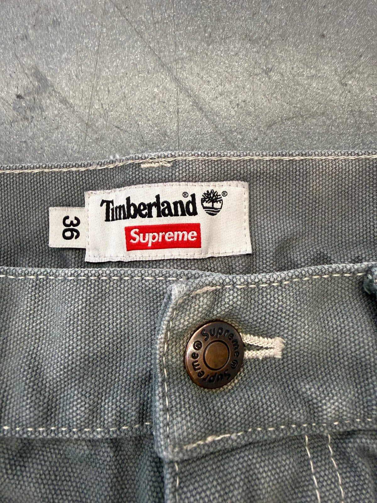 SS21 SUPREME TIMBERLAND DOUBLE KNEE PAINTER DYED SHORTS (SAMPLE)