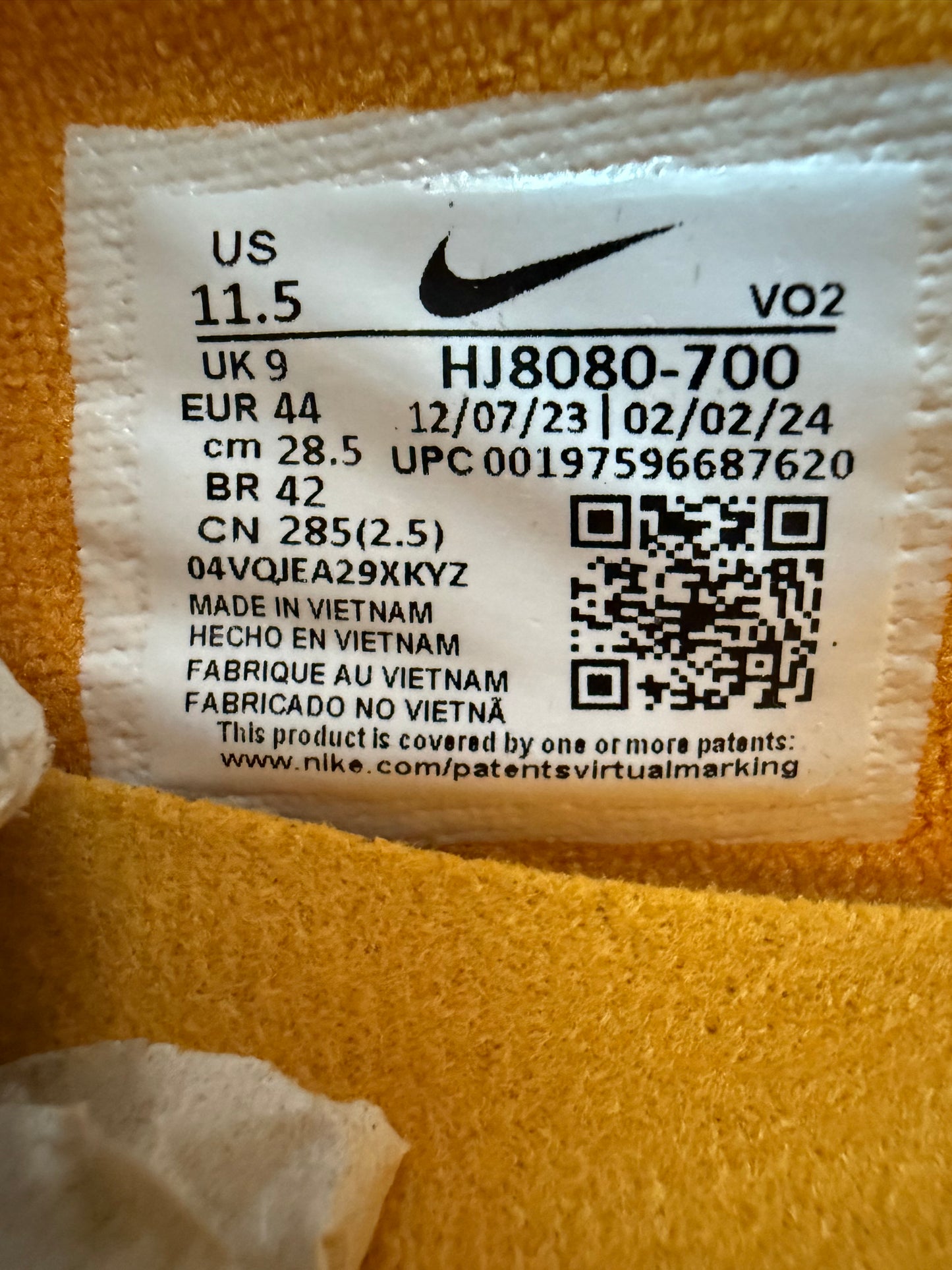 2024 SIZE 11.5 WOMEN'S NIKE AIR MAX SUNDER CANYON GOLD (NEW WITH BOX)