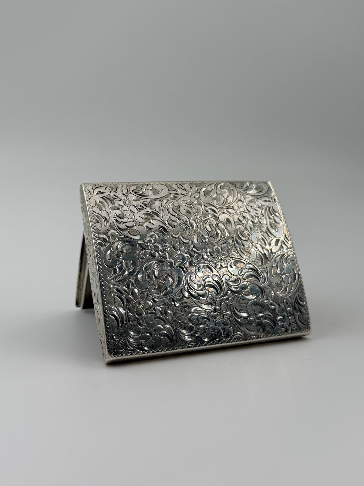 ANTIQUE FRENCH SOLID 835 SILVER HAND-ENGRAVED CIGARETTE CARD CASE, L. LAPAR PARIS, C. 1890