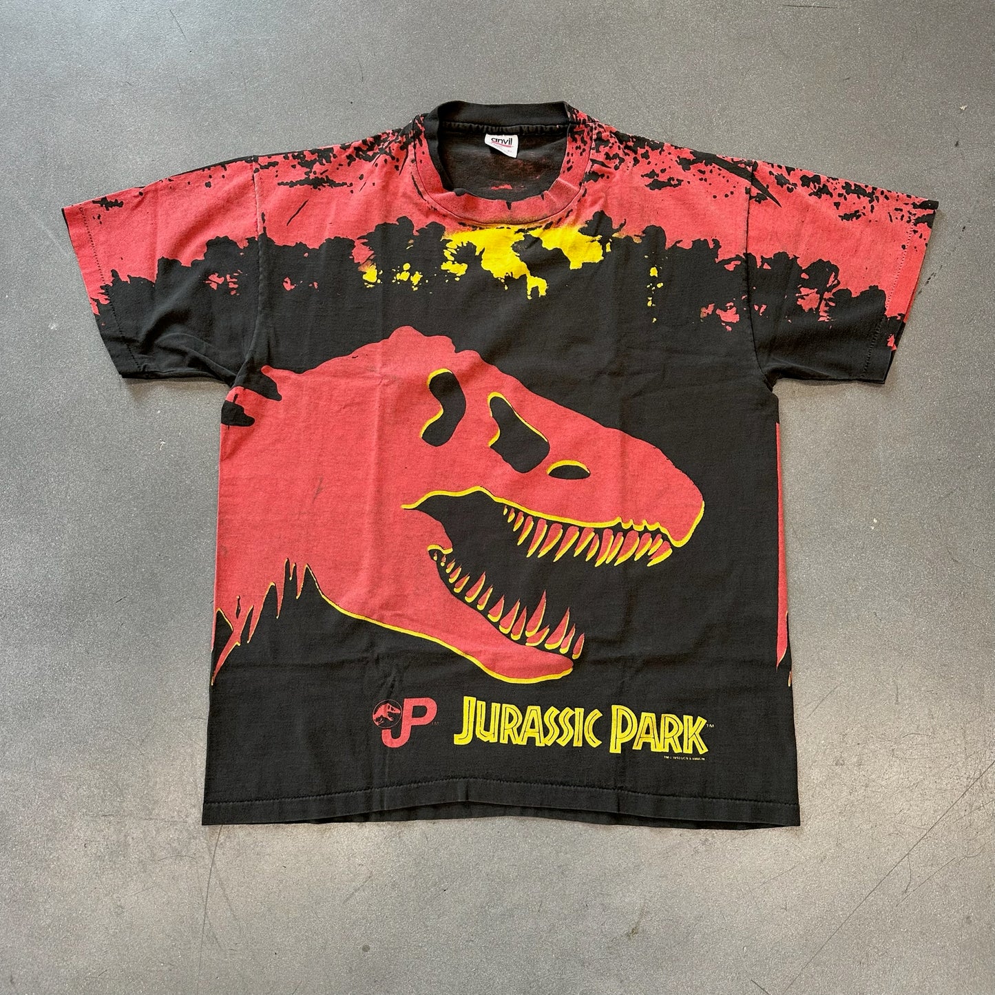 1993 JURASSIC PARK T-REX ALL OVER PRINT MOVIE PROMO TEE (RED BAR ANVIL TAG)