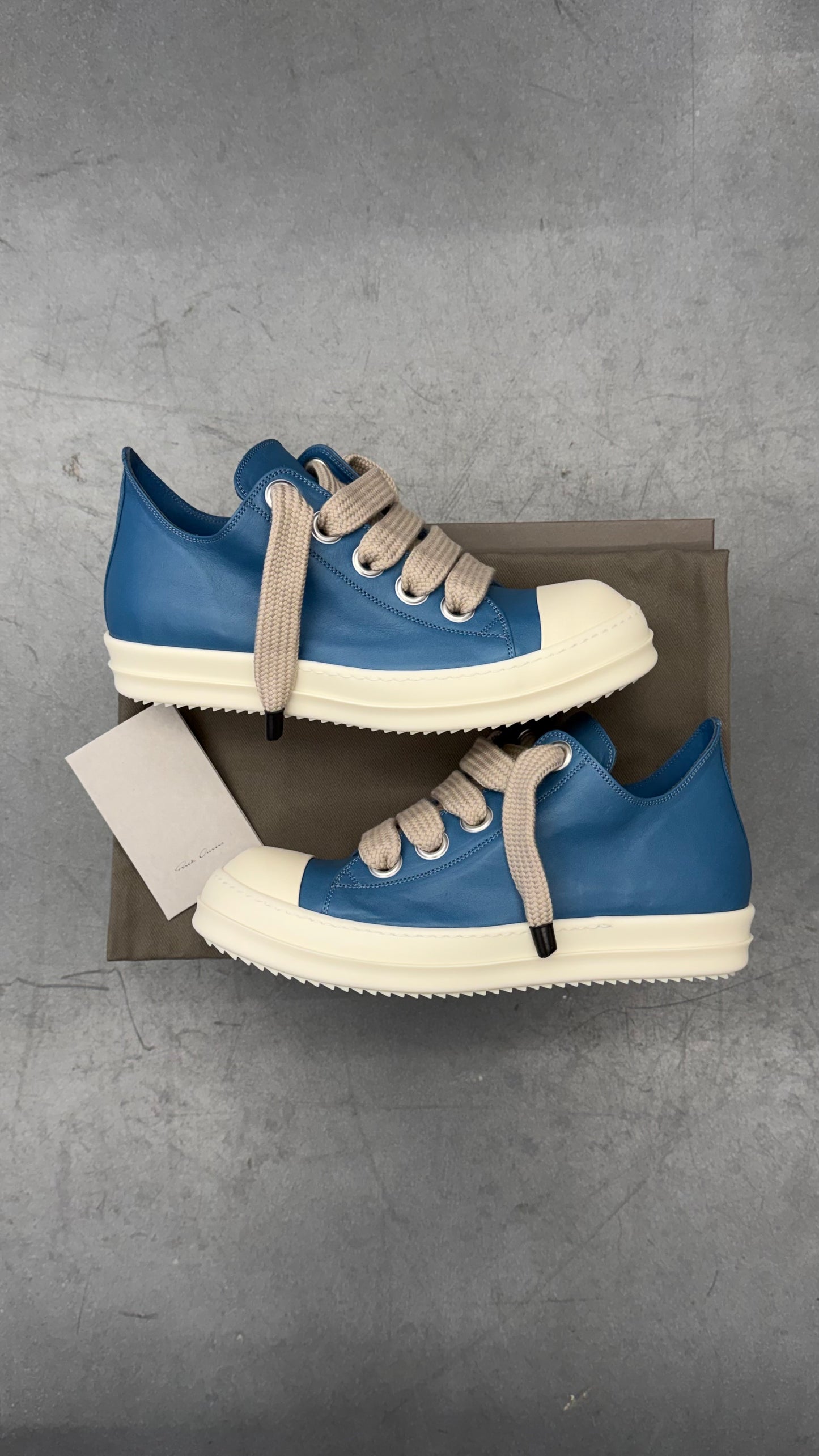 RICK OWENS JUMBOLACE LOW SNEAKS - NUBLU/MILK/MILK
