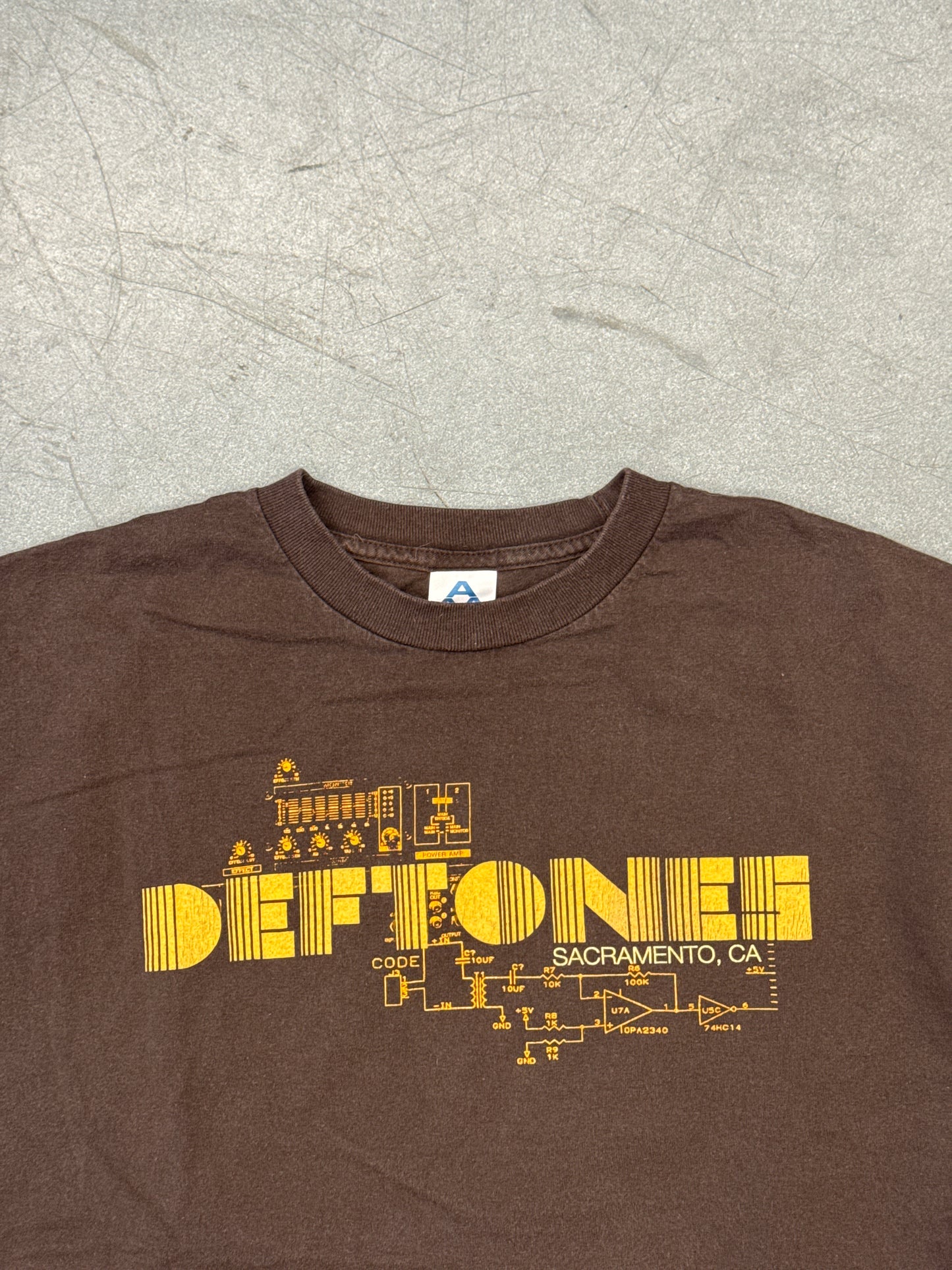 2006-07 DEFTONES SACRAMENTO, CA TOUR TEE (TRIPLE A TAG)