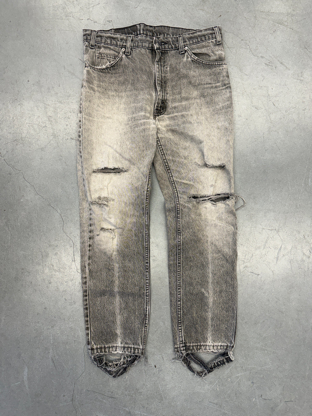 VINTAGE LEVI'S 505 REGULAR FIT FADED BLACK DENIM JEANS (34X30)