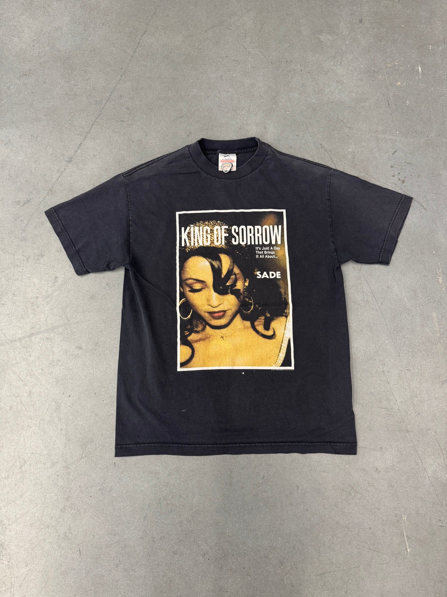 2001 SADE KING OF SORROW TEE (AAA TAG)