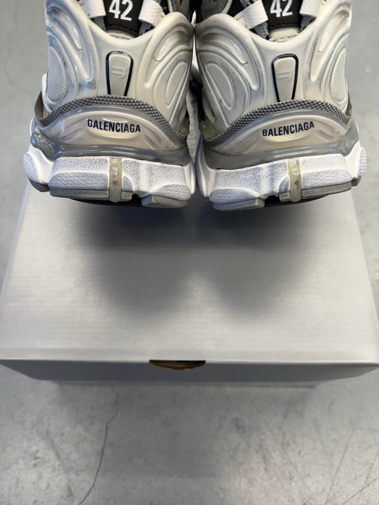SIZE 42 BALENCIAGA MEN'S RUNNER SNEAKERS NYLON/SUEDE/MESH (NEW WITH BOX)