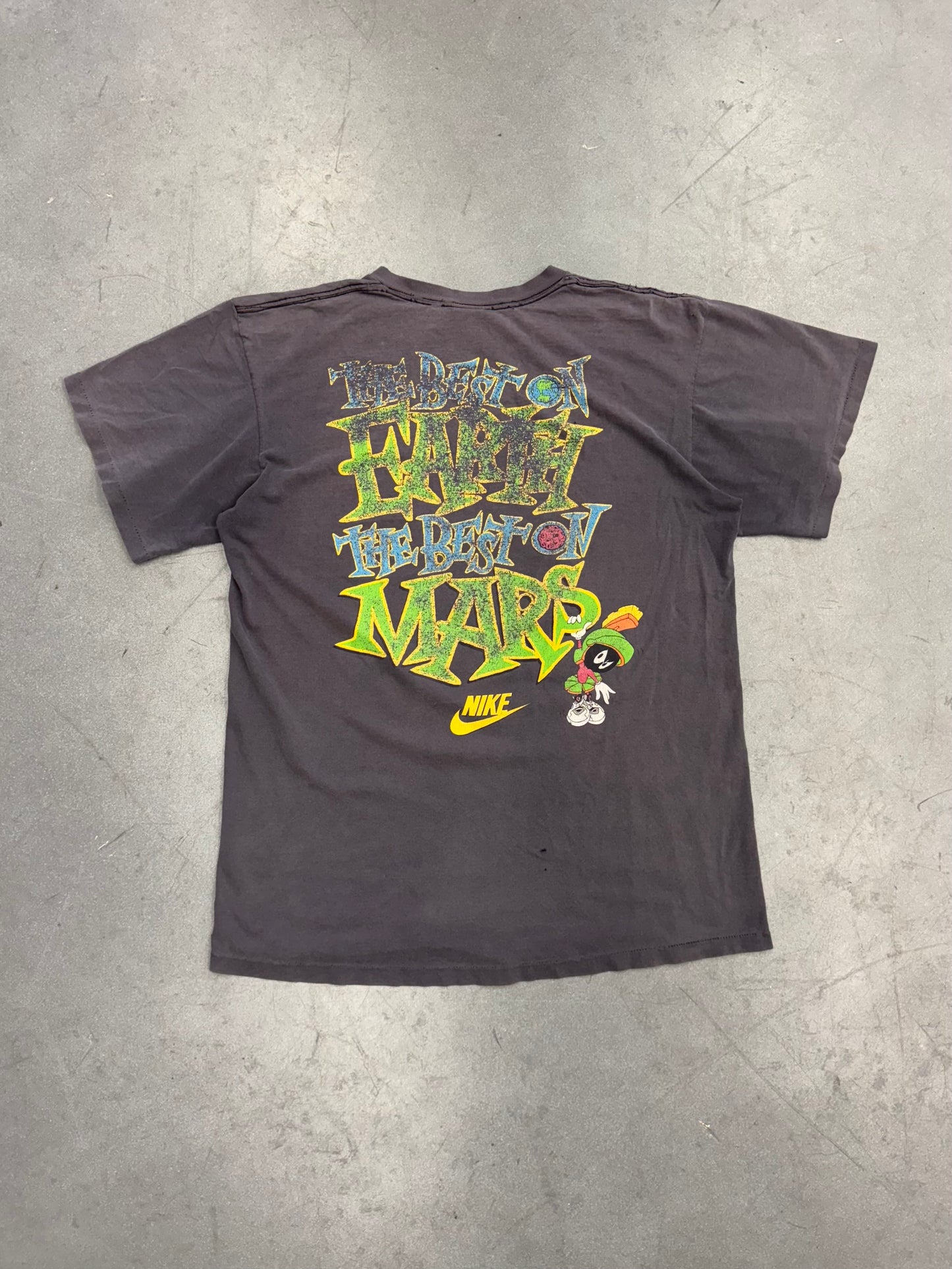 1993 NIKE SPACE JAM LOONEY TOONS "THE BEST ON EARTH" TEE (RED SWOOSH TAG)