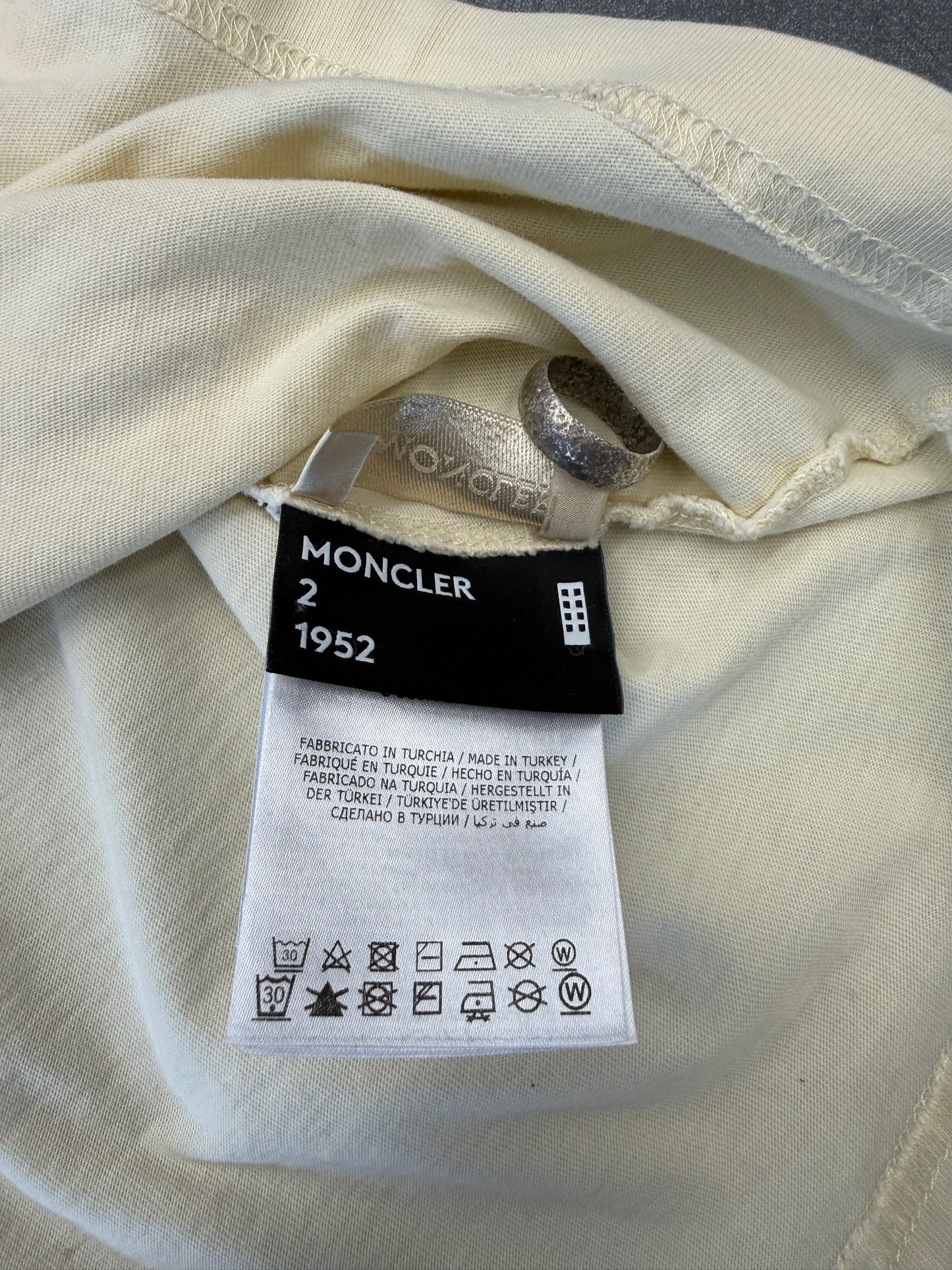 MONCLER GENIUS 2 1952 EMBROIDERED TEE - CREAM