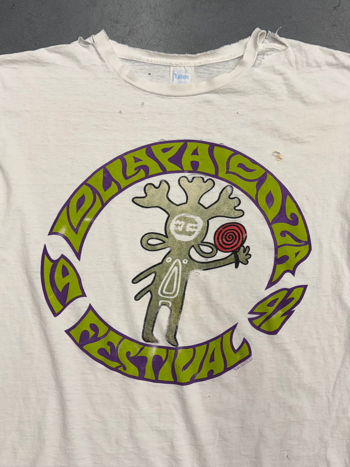 1992 LOLLAPOLOZA FESTIVAL ALIEN DISTRESSED TEE (TUTLEX TAG)