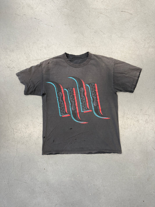 Y2K HART AND HUNTINGTON 3D LOGO DISTRESSED TEE (PULLED TAG)