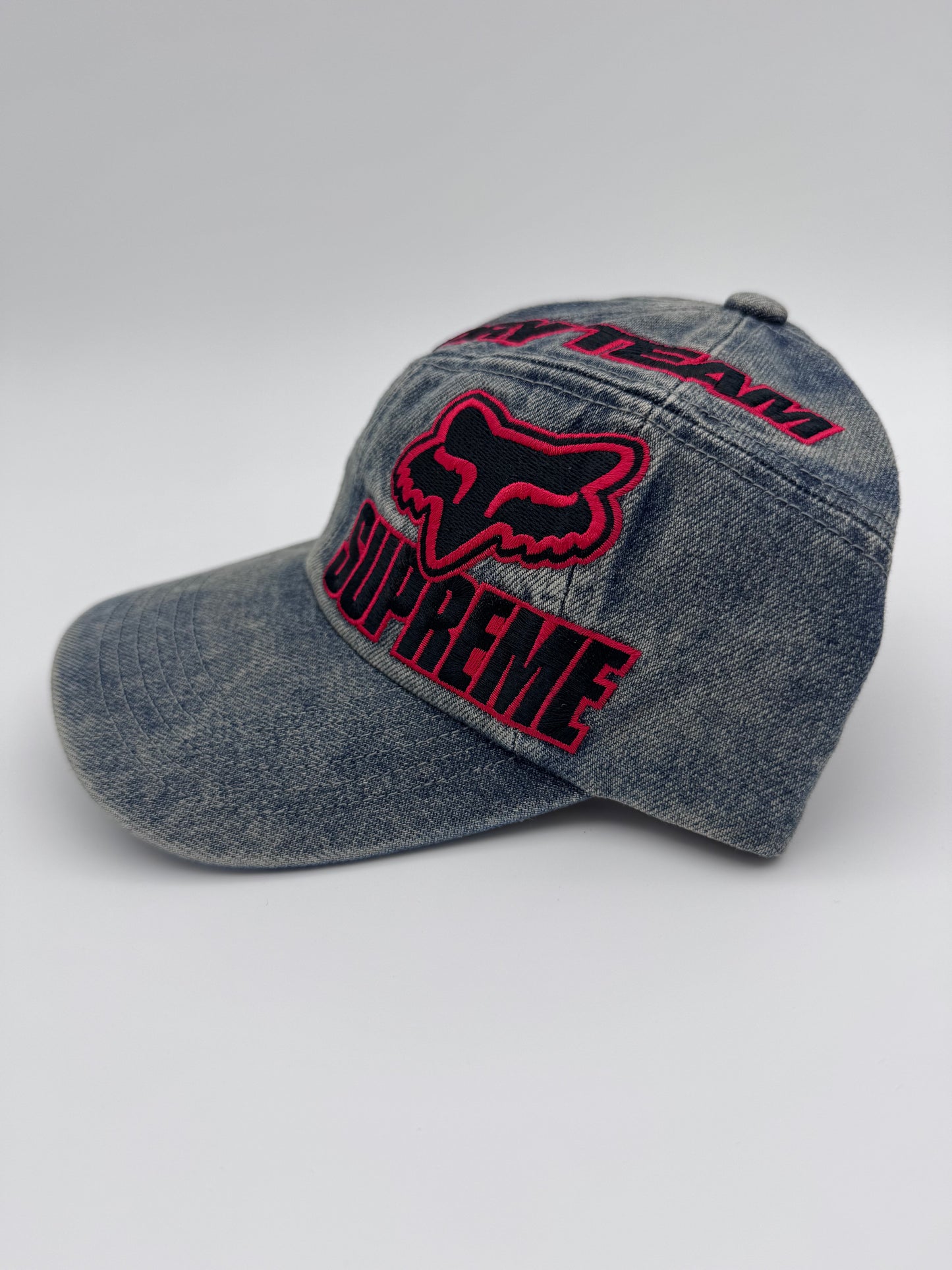 FW25 SUPREME FOX RACING 6-PANEL - DENIM