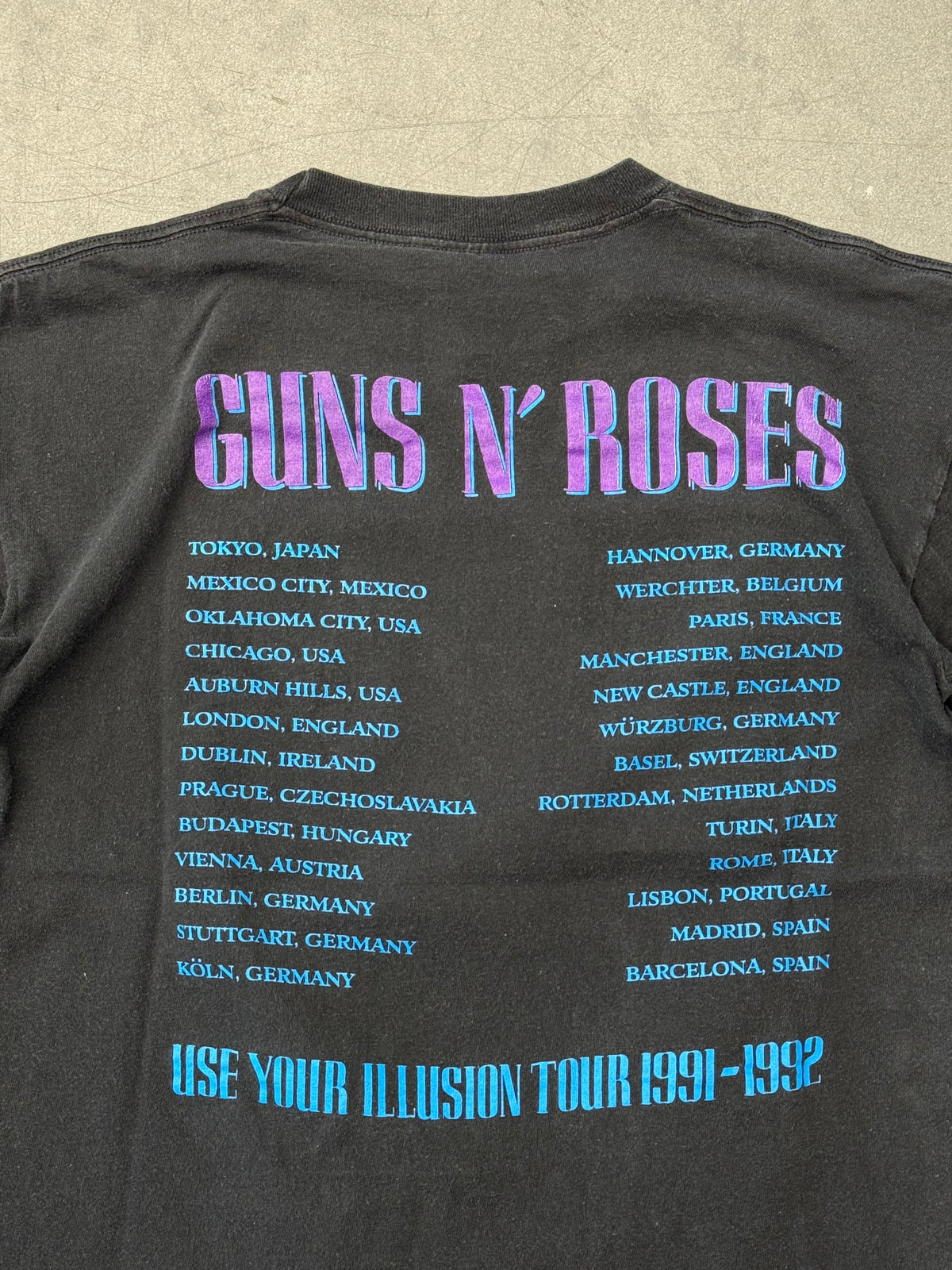 1991 GUNS N' ROSES USE YOUR ILLUSION II WORLD TOUR TEE (SPORTSWEAR TAG)