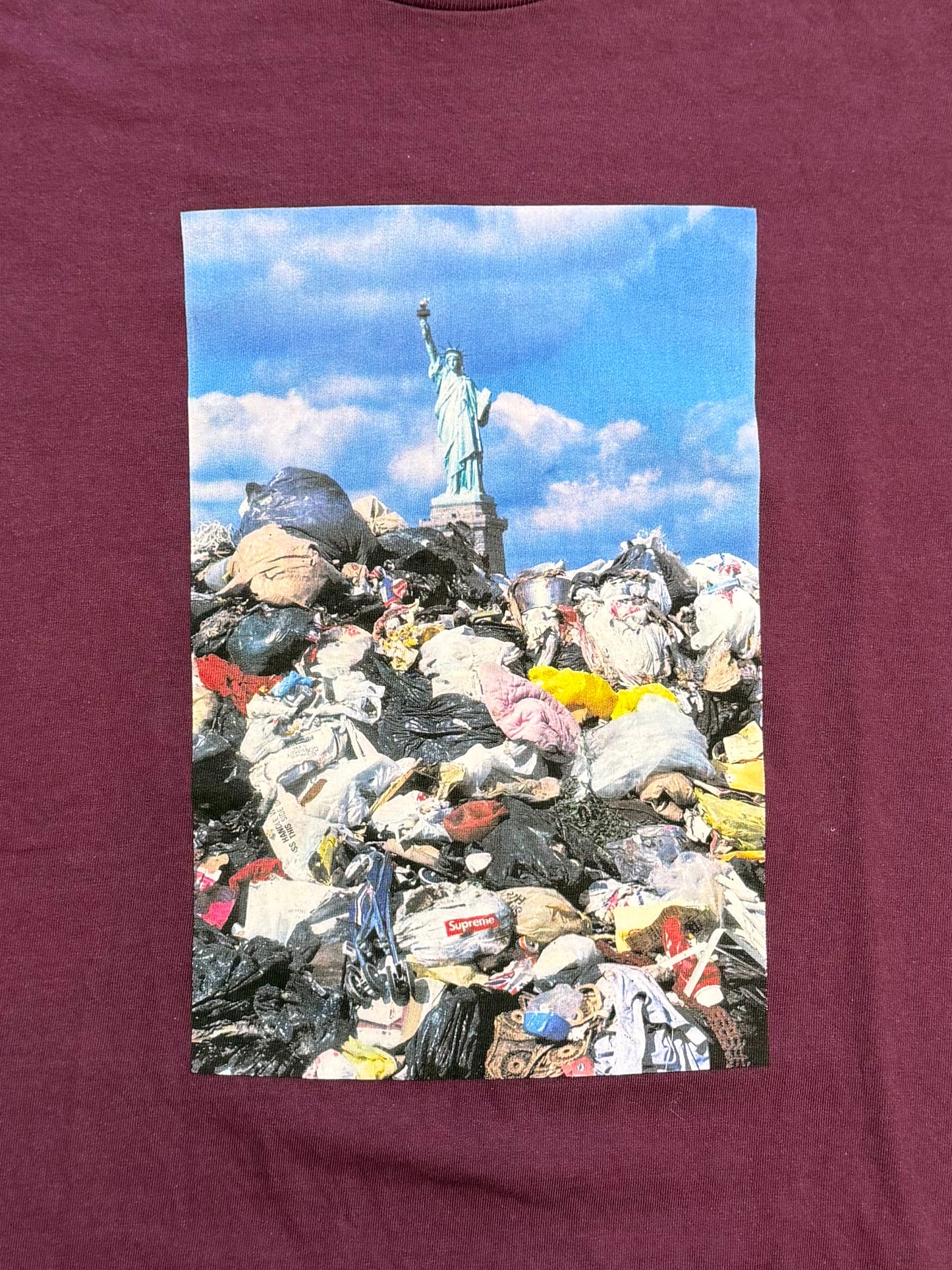 FW22 SUPREME TRASH TEE - EGGPLANT