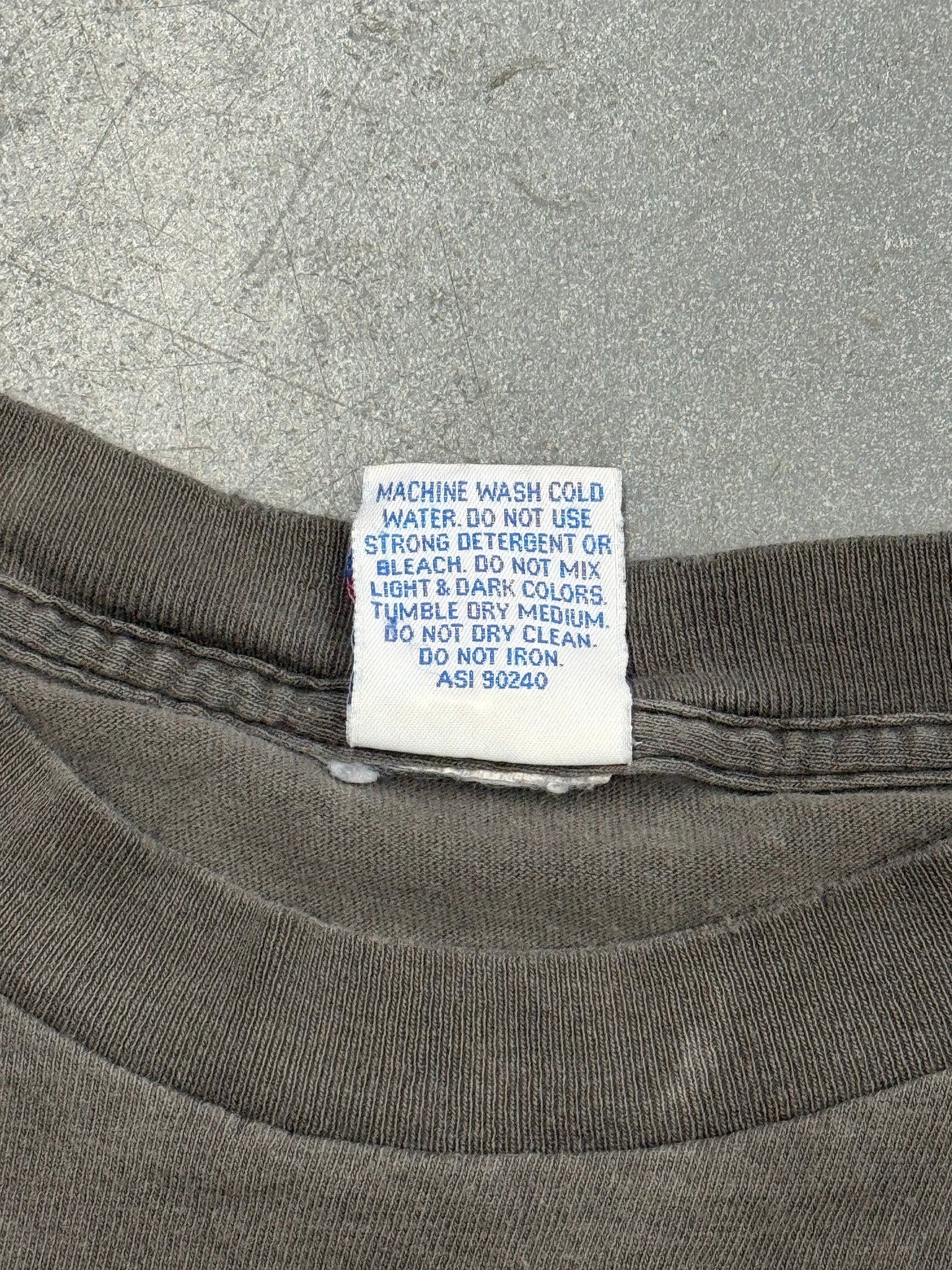 Y2K JOG DIAL WITH CALLER ID "GET HOOKED" TEE (SUPERIOR TAG)