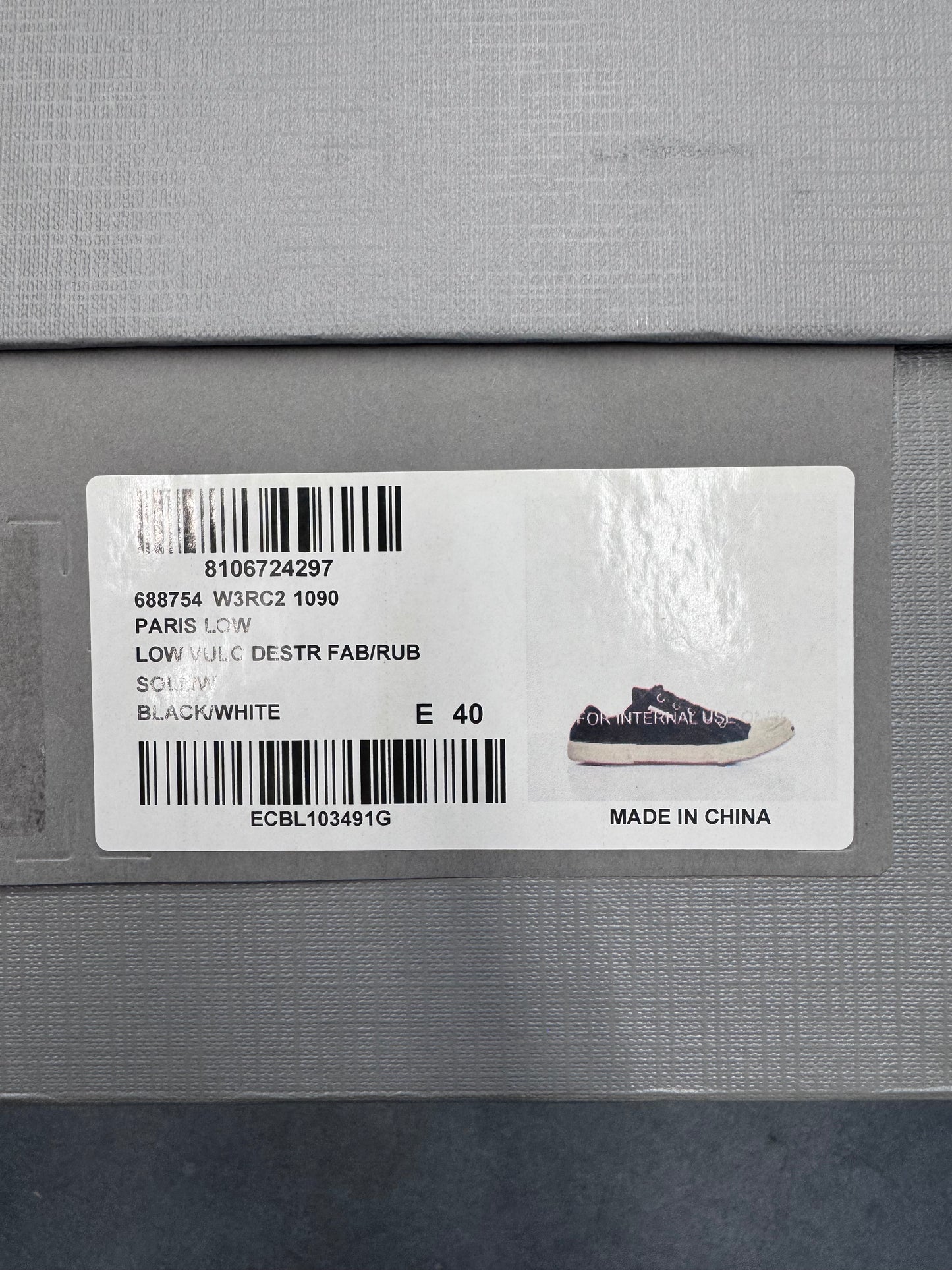 SIZE 40 BALENCIAGA PARIS CANVAS LOW SNEAKER - BLACK/WHITE (PRE OWNED WITH BOX)