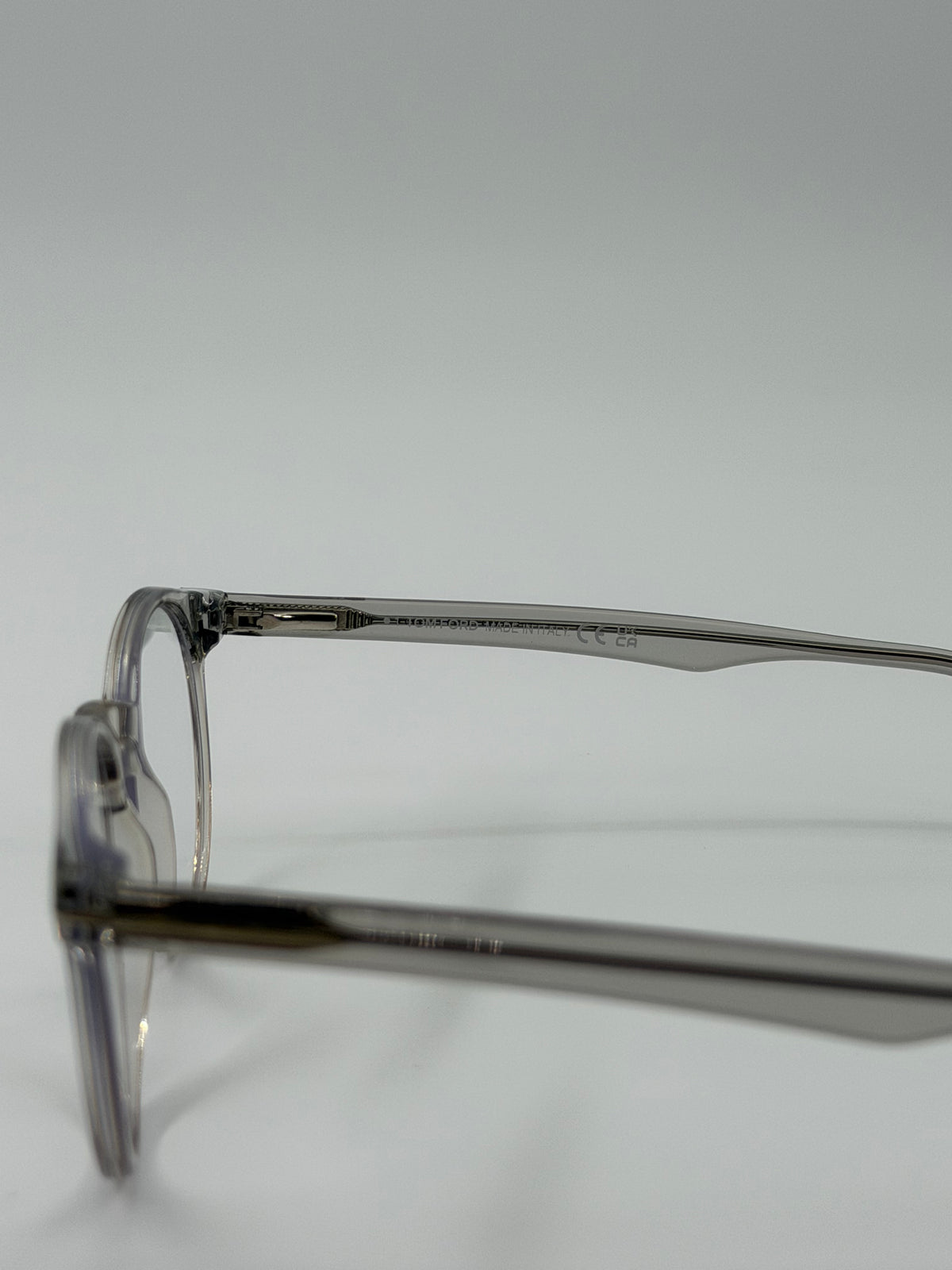 TOM FORD TF5557-B CLEAR ROUNDED FRAME GLASSES