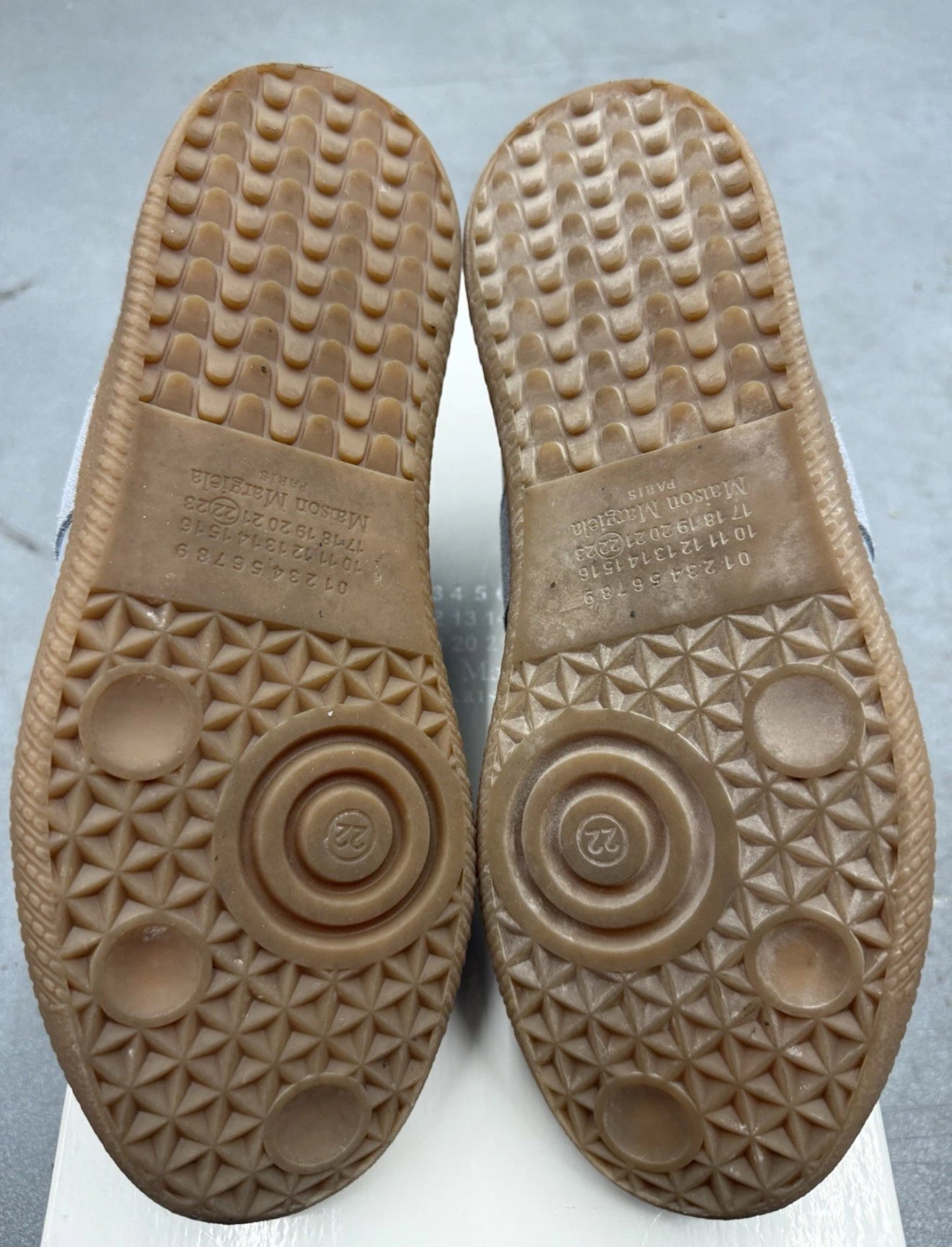 SIZE 41 MAISON MARGIELA REPLICA SNEAKERS - CLOUD (PRE-OWNED WITH BOX)
