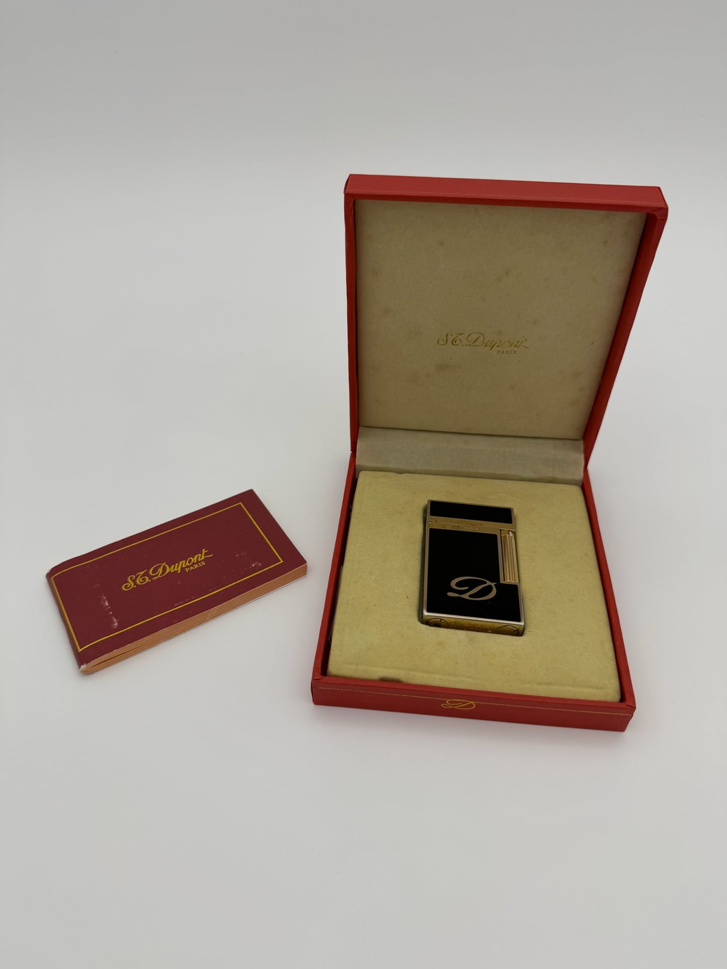 S.T. DUPONT BLACK LACQUERED LIGNE 2 GOLD-PLATED LIGHTER (WITH BOX AND MANUAL)