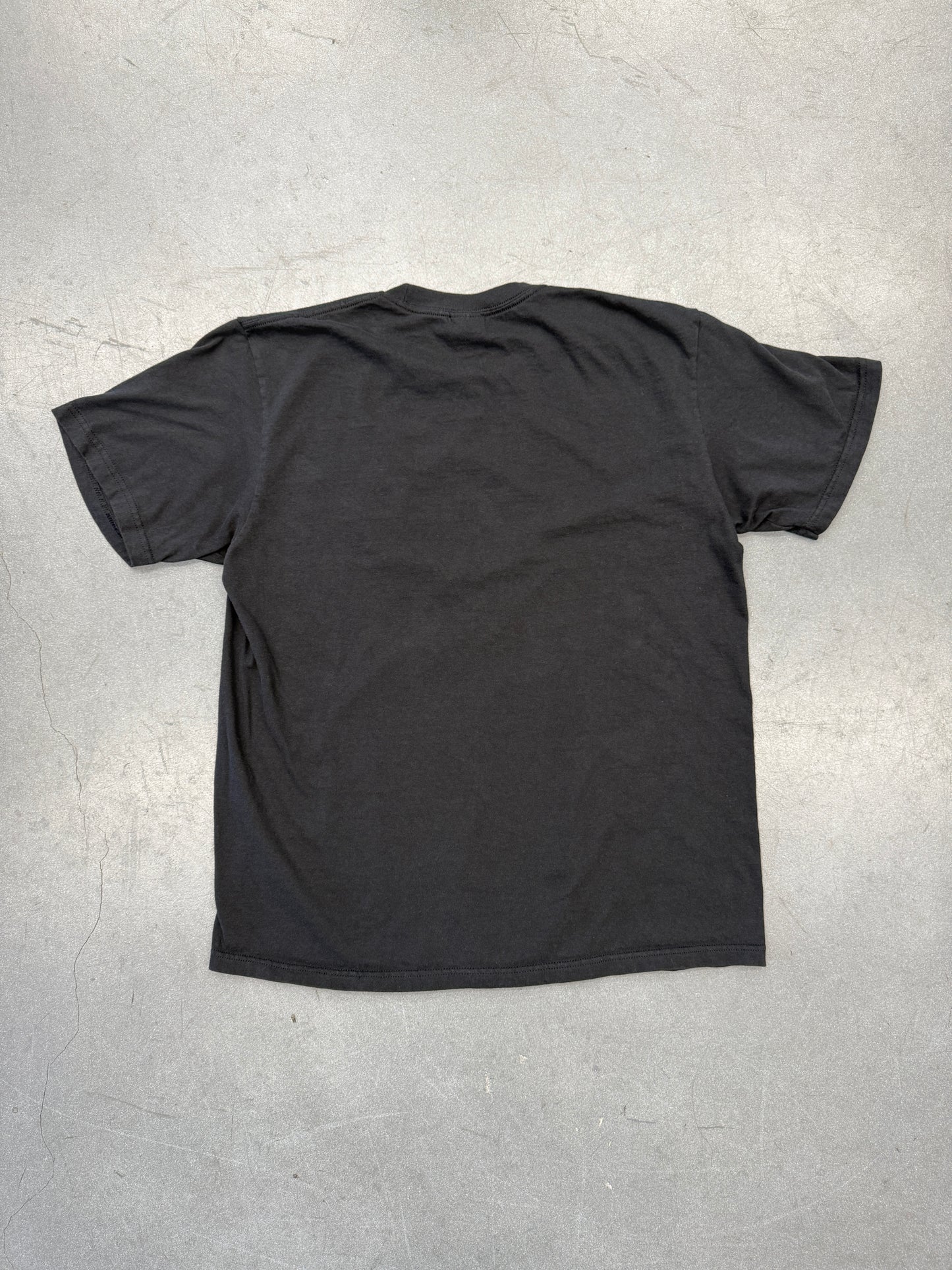 FW25 SUPREME STICK TEE - BLACK