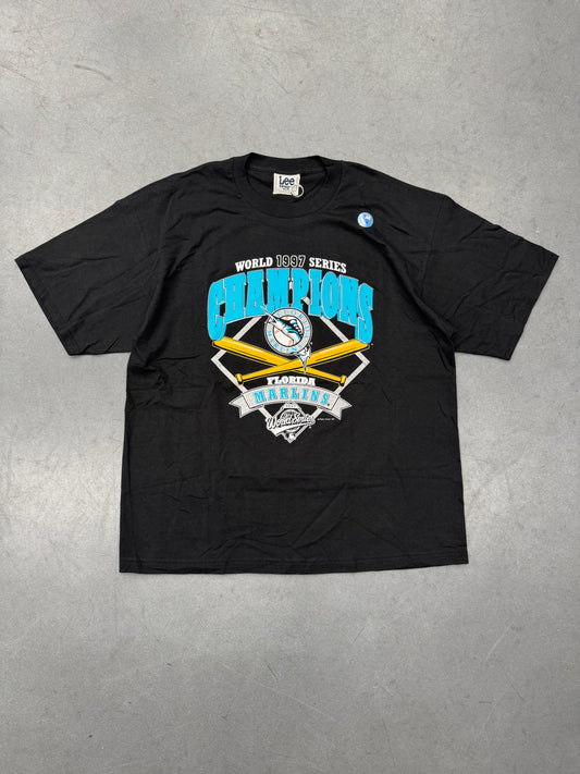 1997 FLORIDA MARLINS WORLD SERIES CHAMPIONS BASEBALL DIAMOND AND CROSSED BATS TEE (LEE SPORT TAG)